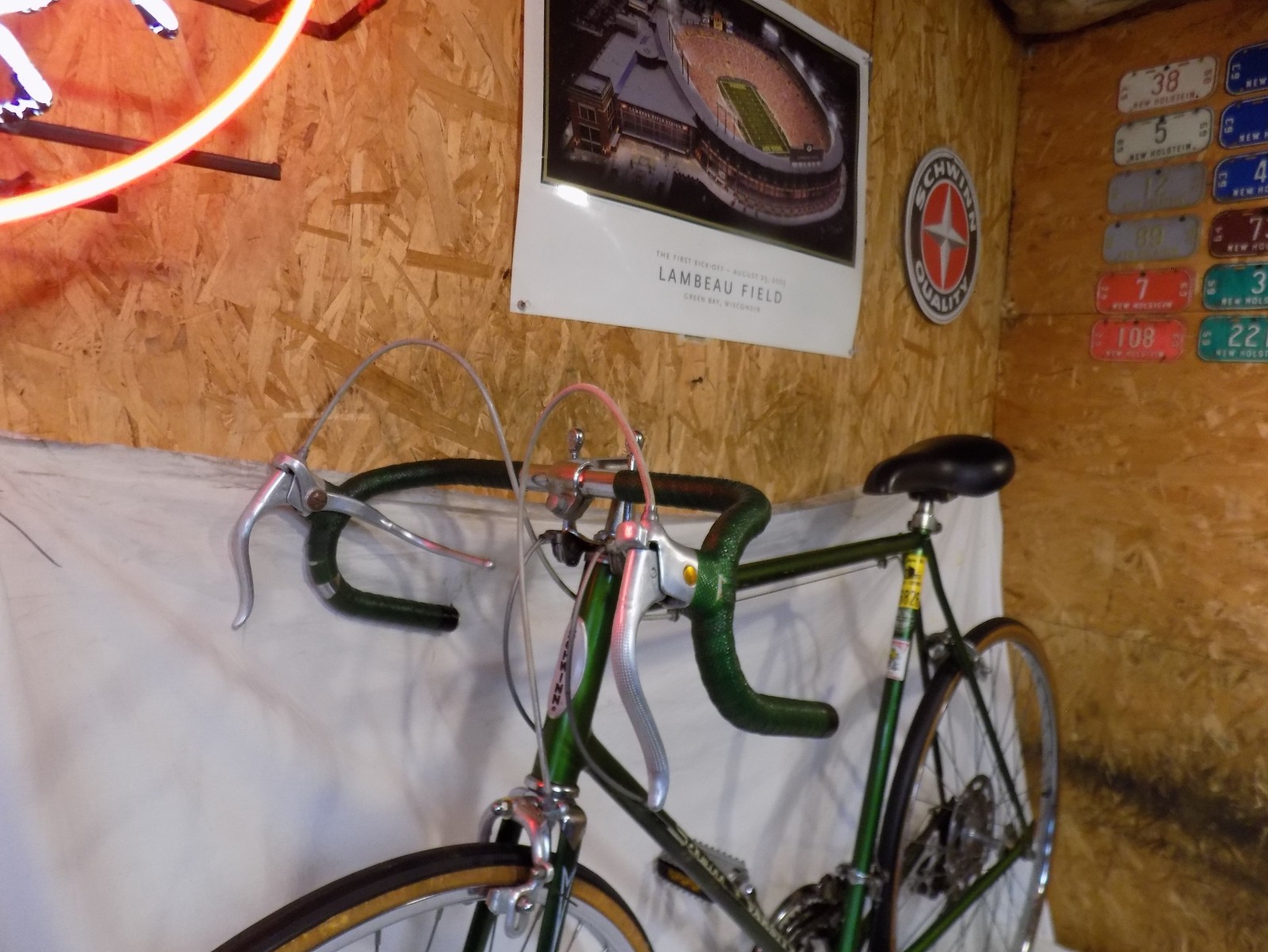 1972 SCHWINN VARSITY MENS 10-SPEED CAMPUS GREEN ROAD BIKE CONTINENTAL RACER 27