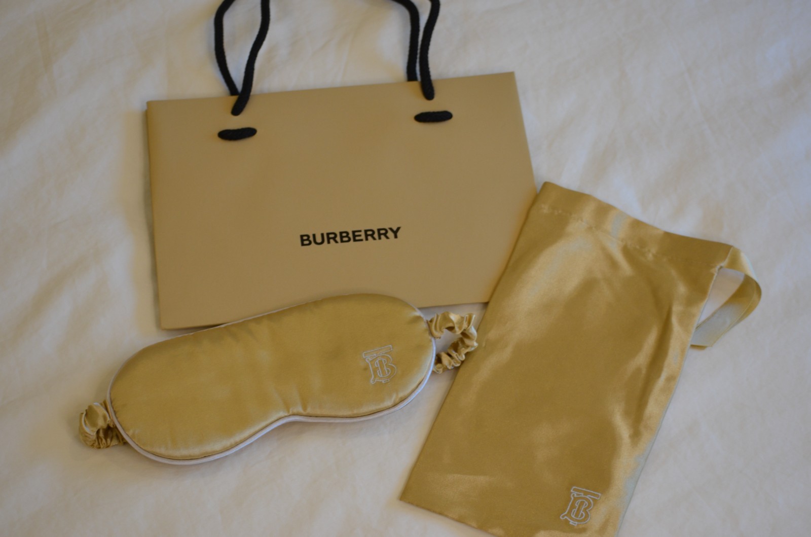 Brand New Burberry Beauty Silky Padded Travel Sleep Eye Mask With Pouch