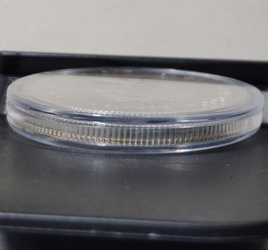 PATRICK ROY UPPER DECK HOCKEY GRANDEUR ONE OUNCE .9999 SILVER COIN SER.#/500