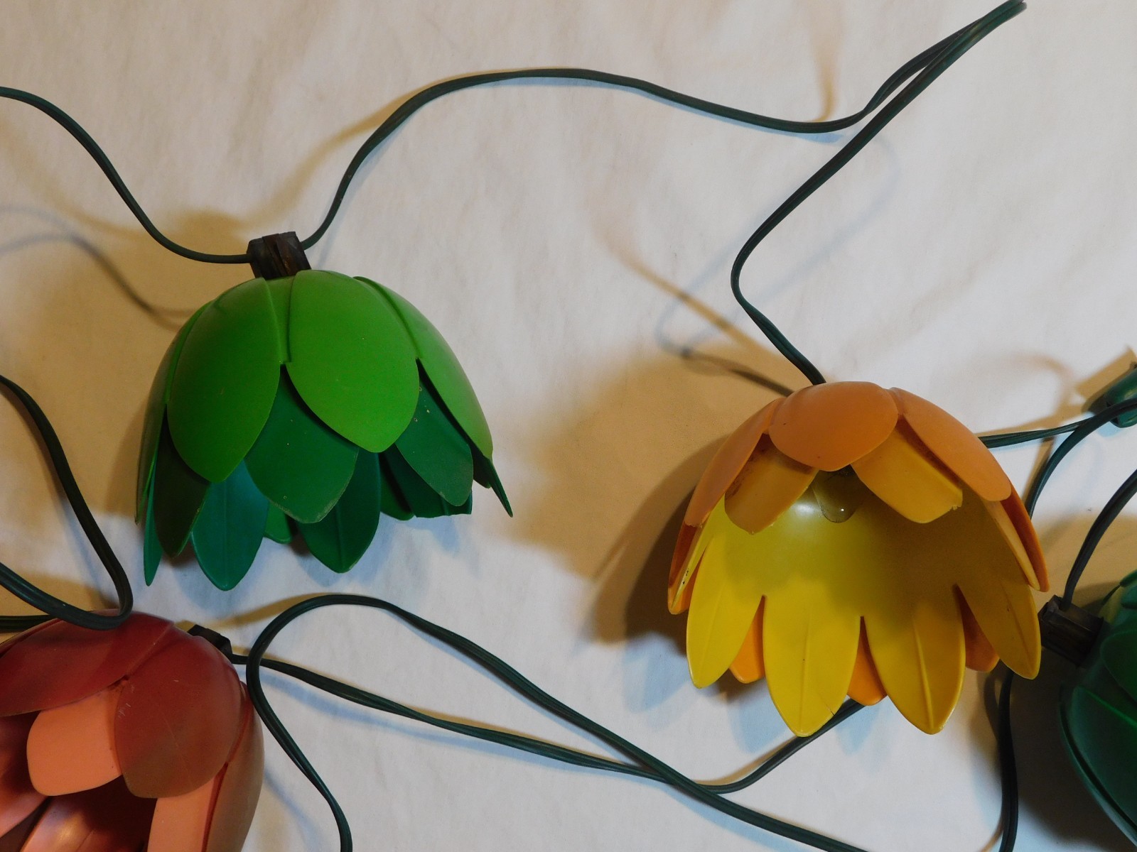 VTG NOMA BLOW MOLD TULIP TIKI OUTDOOR LIGHT STRING LIGHTS 14 ft CAMP PATIO RV