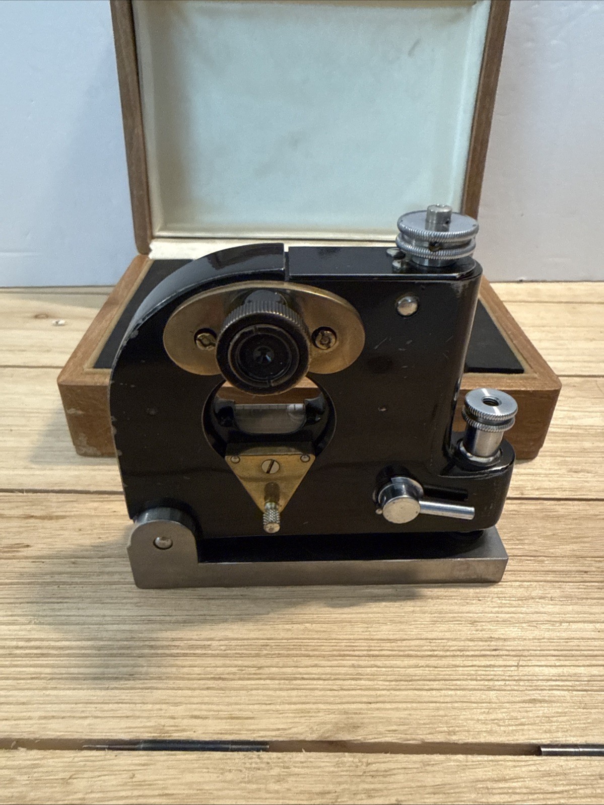 Vintage Bausch & Lomb Precision Machinist Spirit Level in Wood Case USA Rare