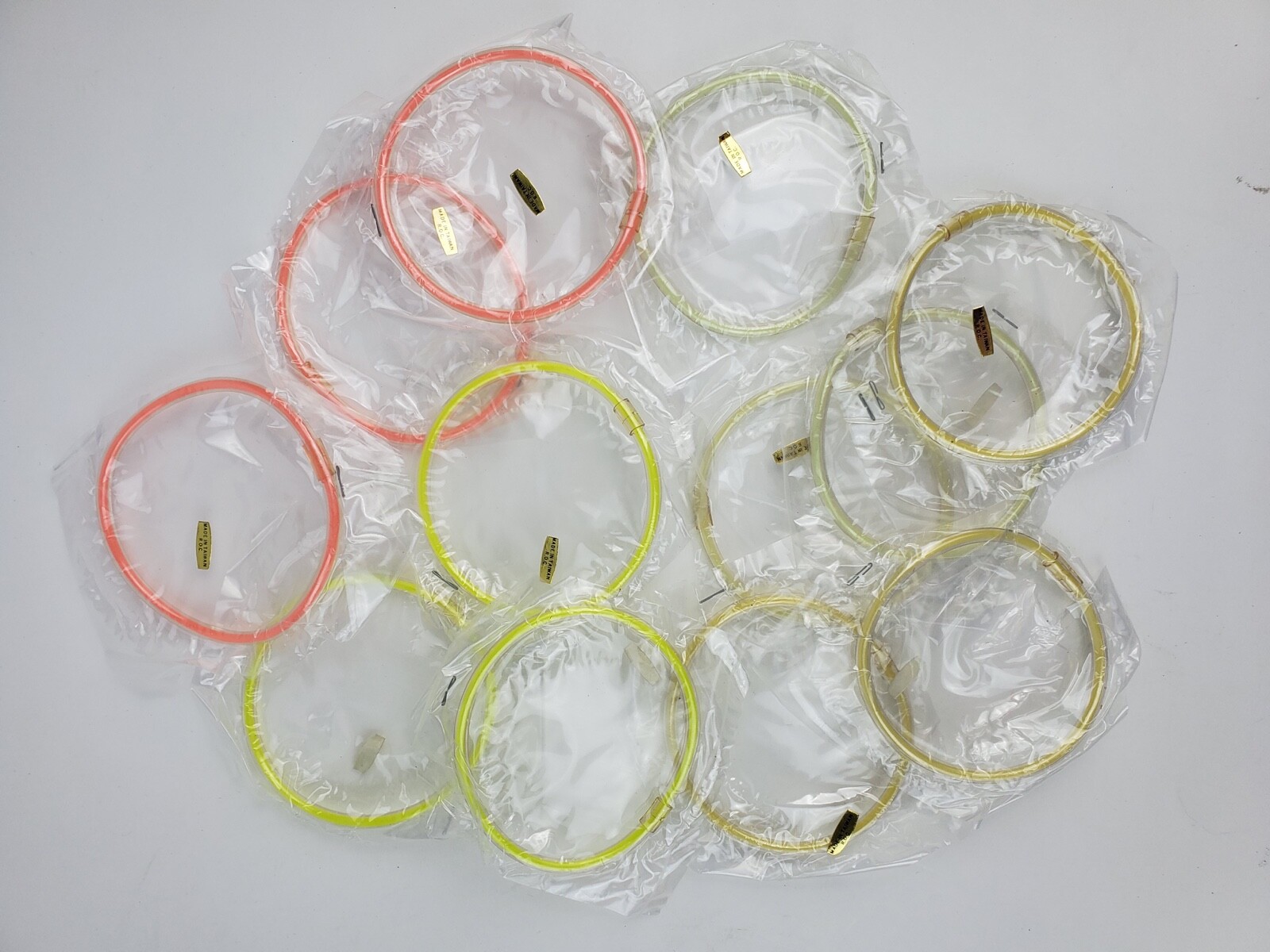 Set 12 vintage glow in the dark rubber bracelets individually packaged Rave