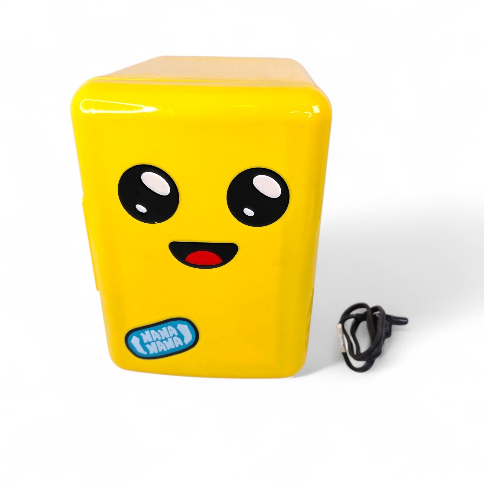 Fortnite Peely Nana Nana 6 Can Mini Fridge Yellow Portable Cooler WM-MIN6-FN