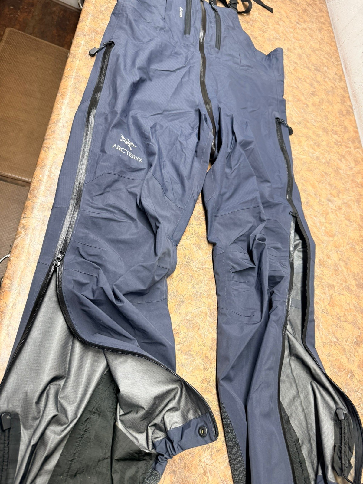 Arcteryx Goretex Bib Mens Overalls Size Large