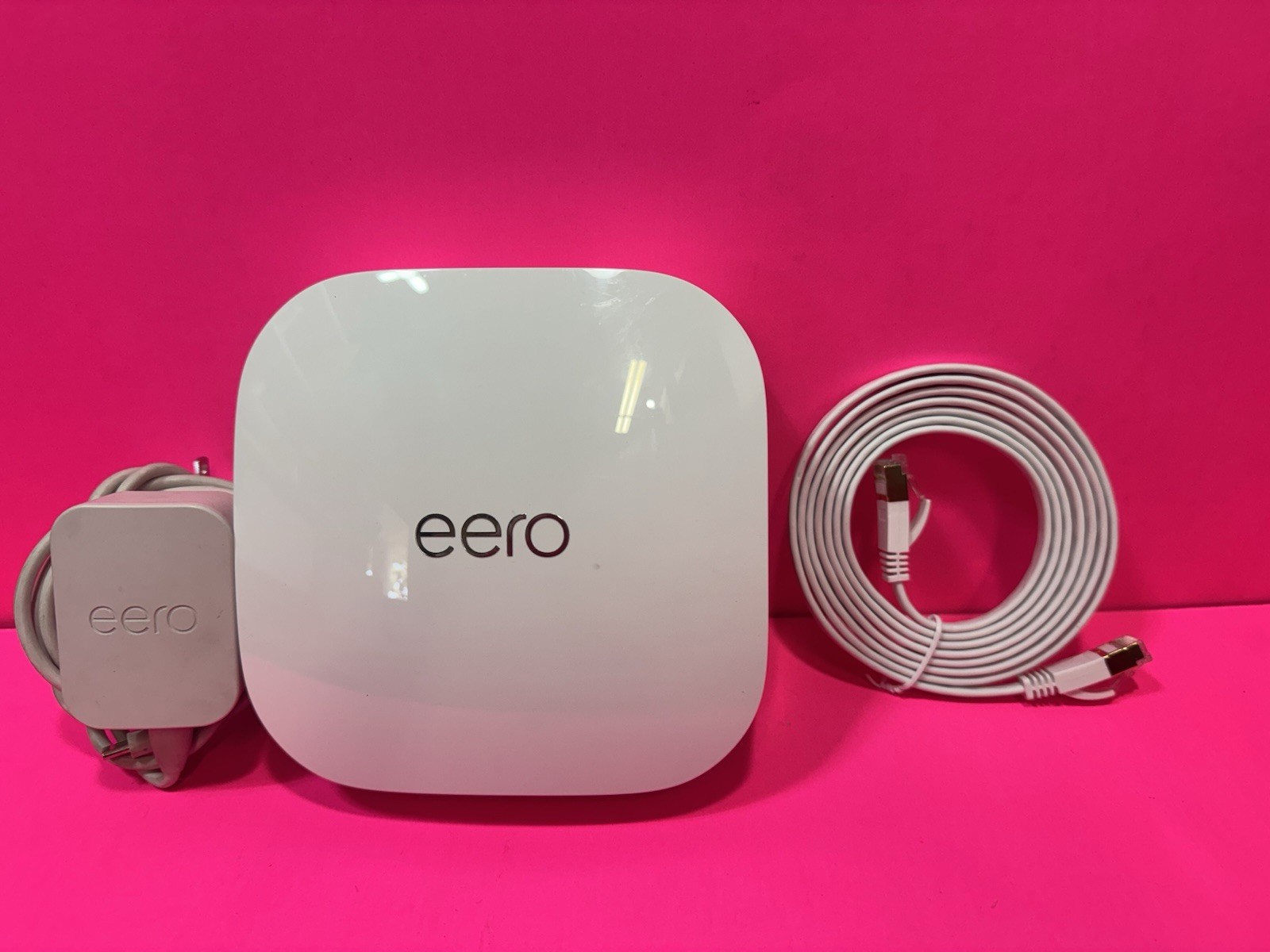 Eero Pro 6E Tri-Band Mesh Wi-Fi 6E S010001 white & Cat7 3" (Frontier Powered)