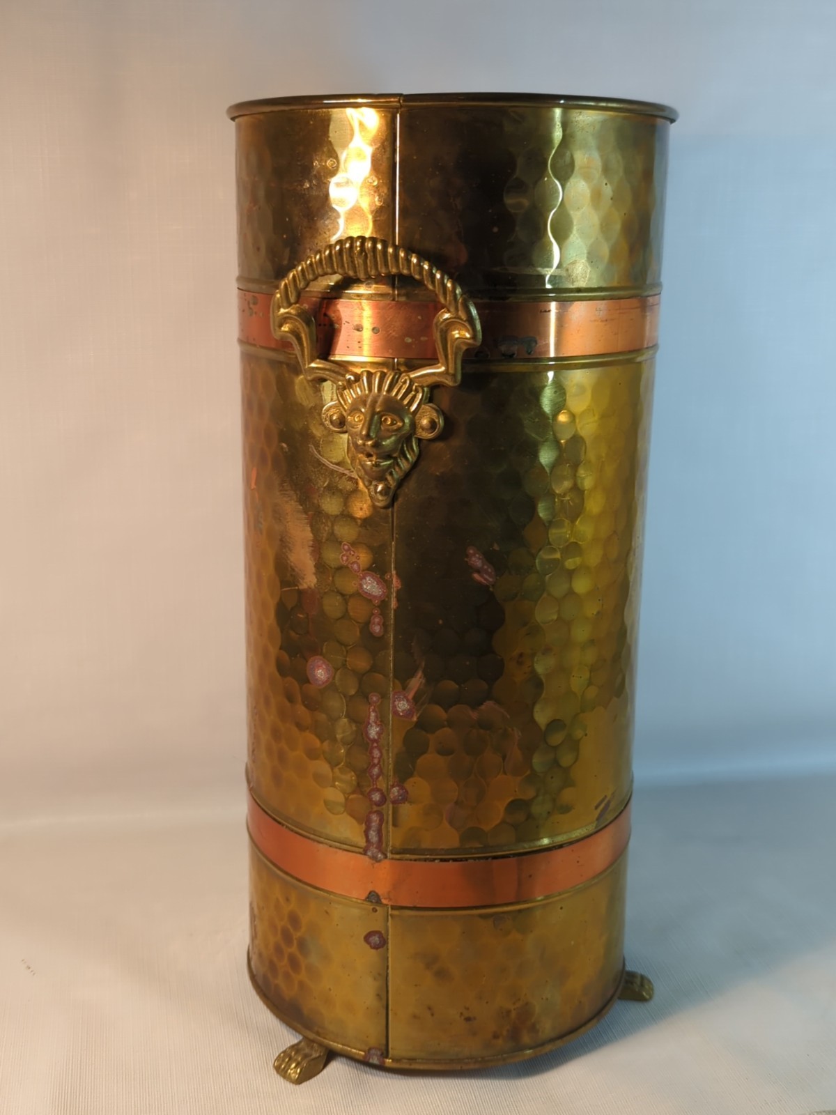 Hammered Brass Copper Umbrella Stand Lion Head Handles Feet Regency Vtg 15x7"