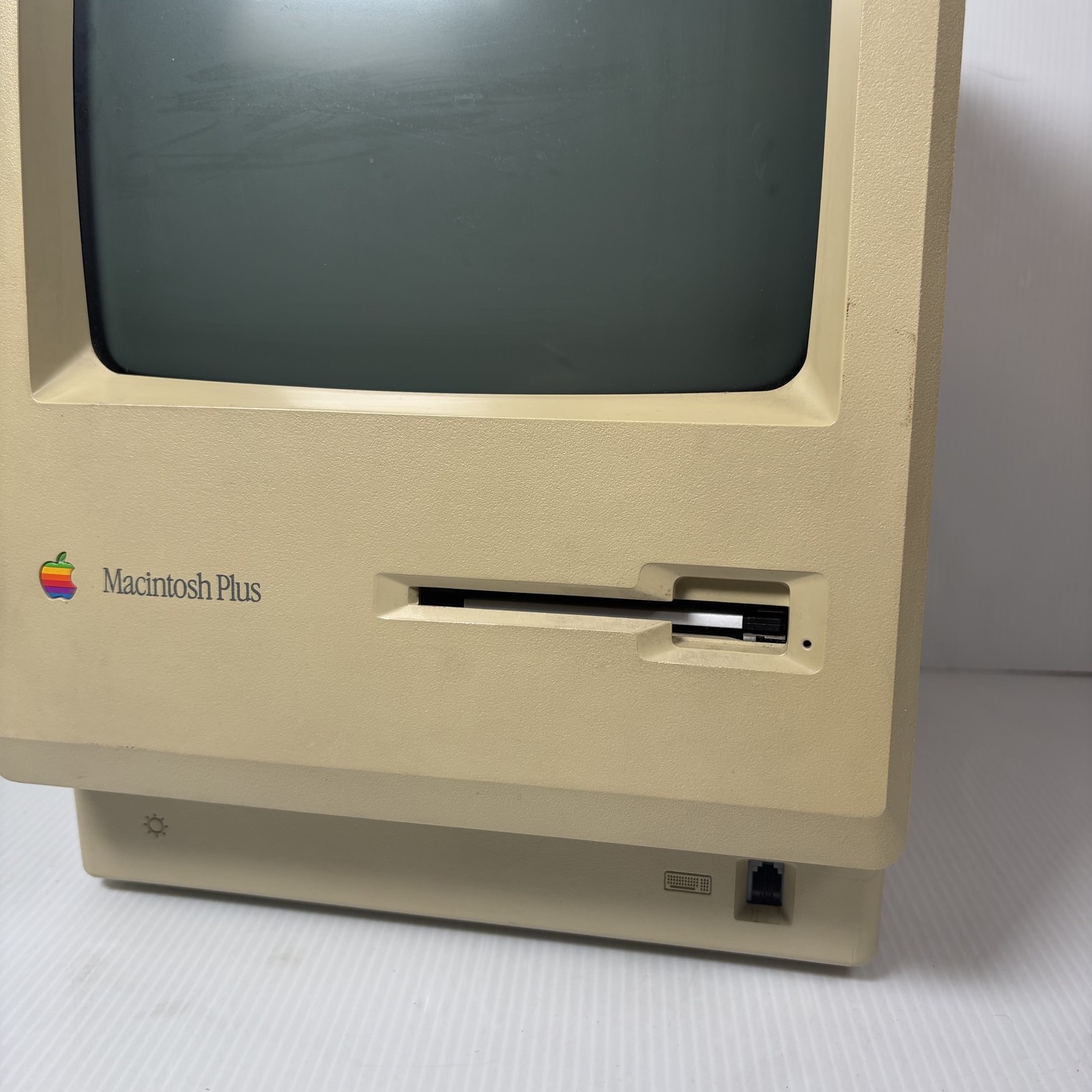 Vintage Apple Macintosh Plus 1MB M0001A Computer System 3.0 Working Beige