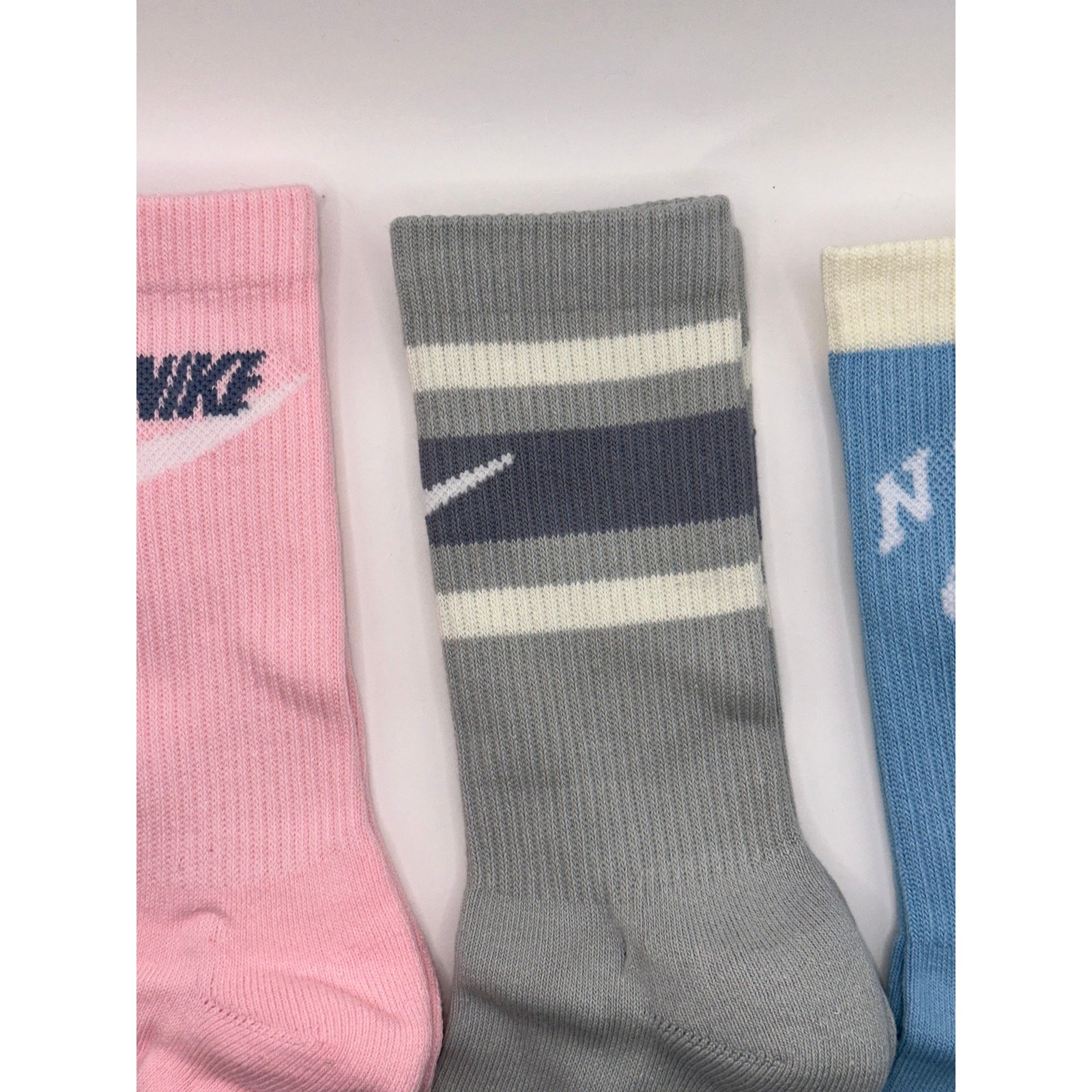 3 Pairs NIKE Everyday Plus Cushioned Crew Socks Colorful Dri-Fit Size Medium