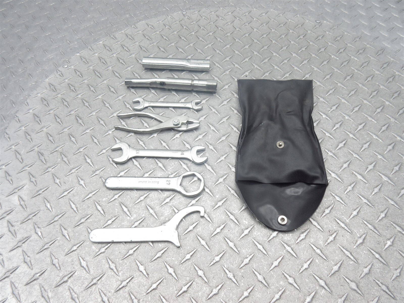 2009 09-15 Suzuki SFV650 Gladius OEM Tools Tool Bag Kit Pouch Set