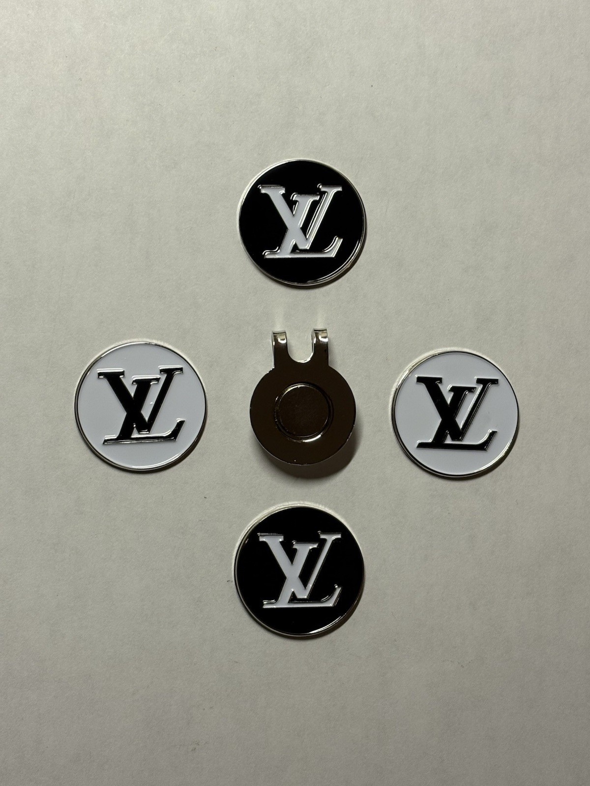 (4) Rare LOUIS VUITTON 1" Coin Golf Markers W/BONUS Hat Clip - A Beauty!