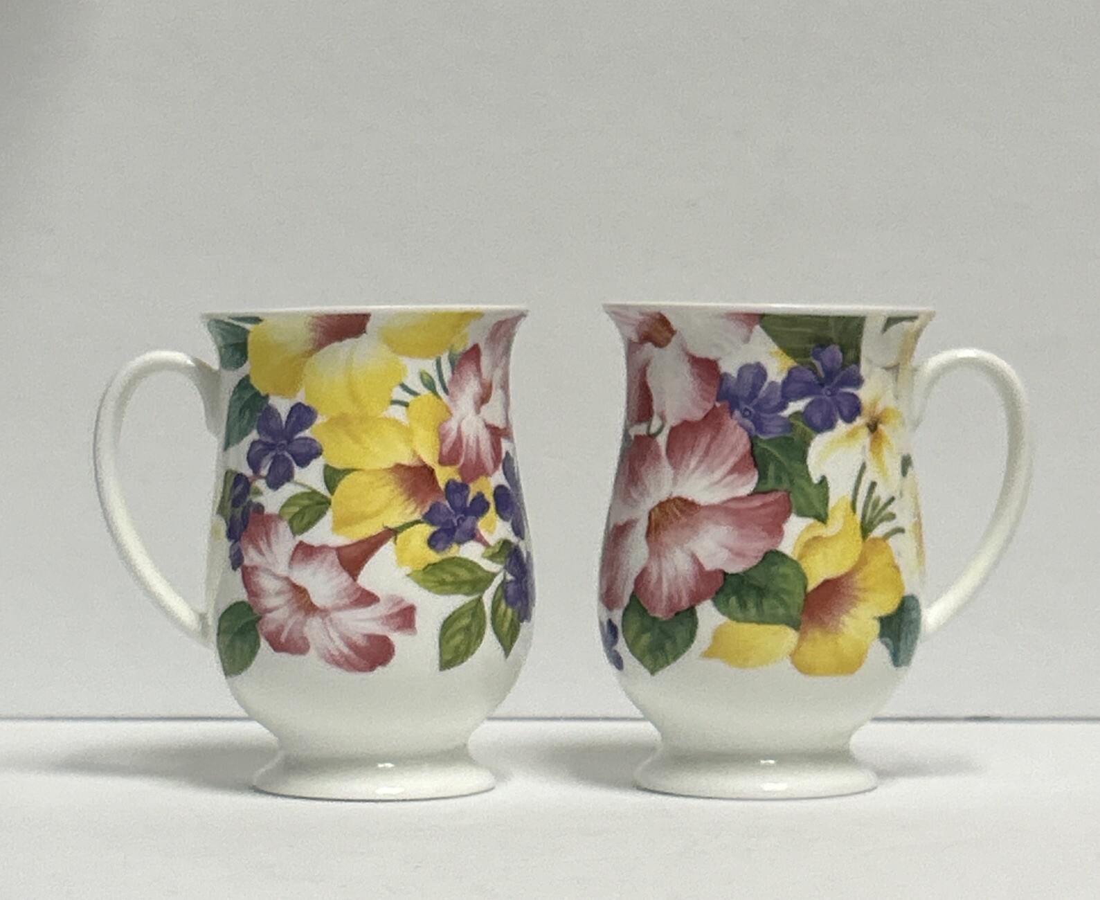 2 WREN china MUGS Mayflower Floral England Queen Elizabeth SHIP QE2 Tea Coffee