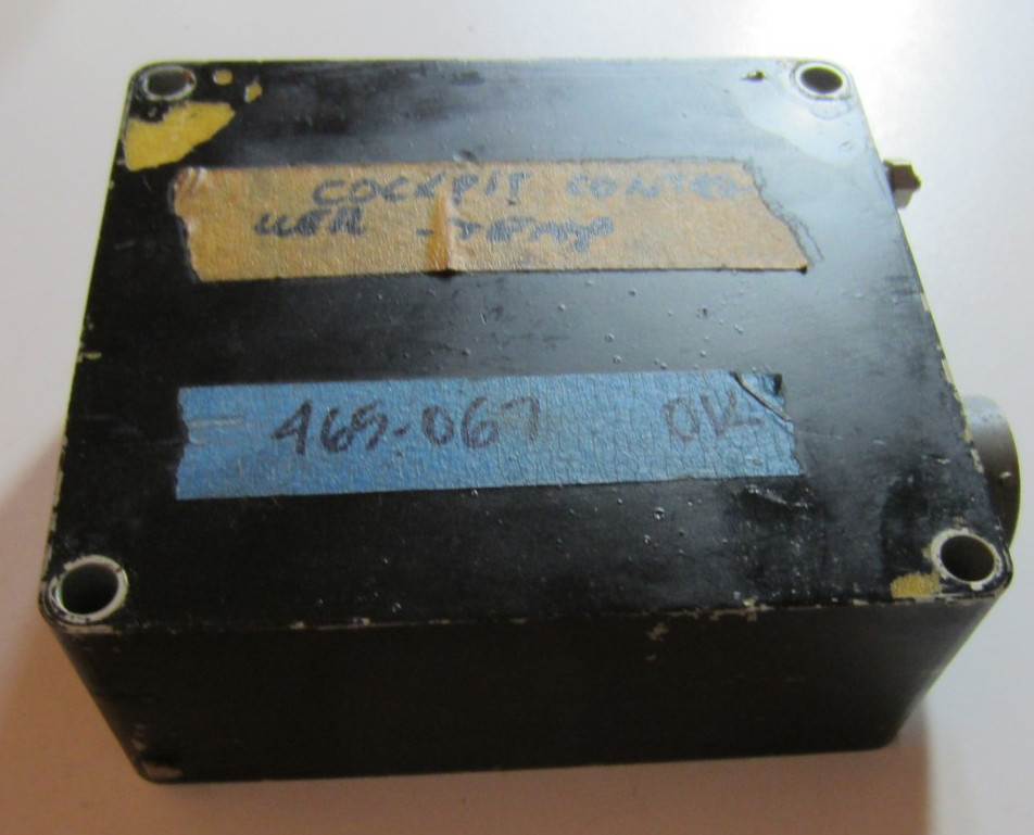 HAMILTON STANDARD TEMPERATURE CONTROLLER P/N 754660-2