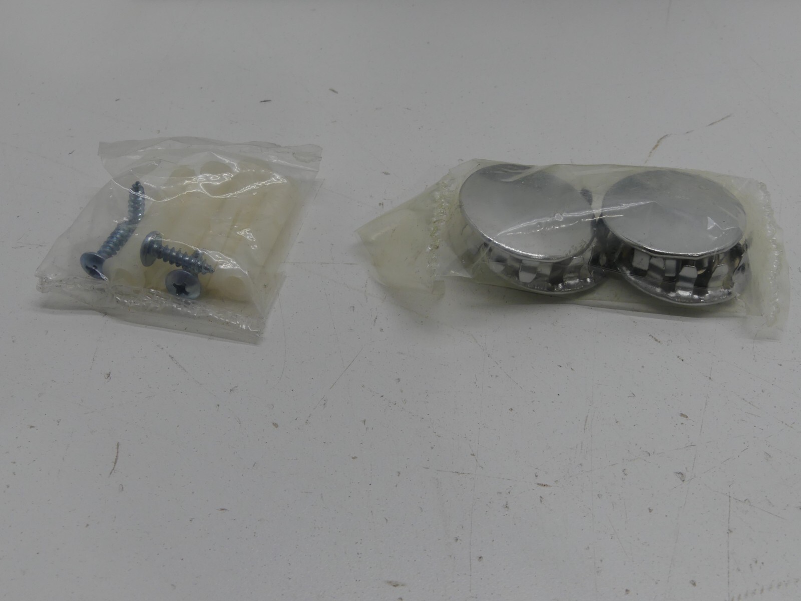 Advance Tabco Kit-(1) 18" Double Wall Bracket DB-18