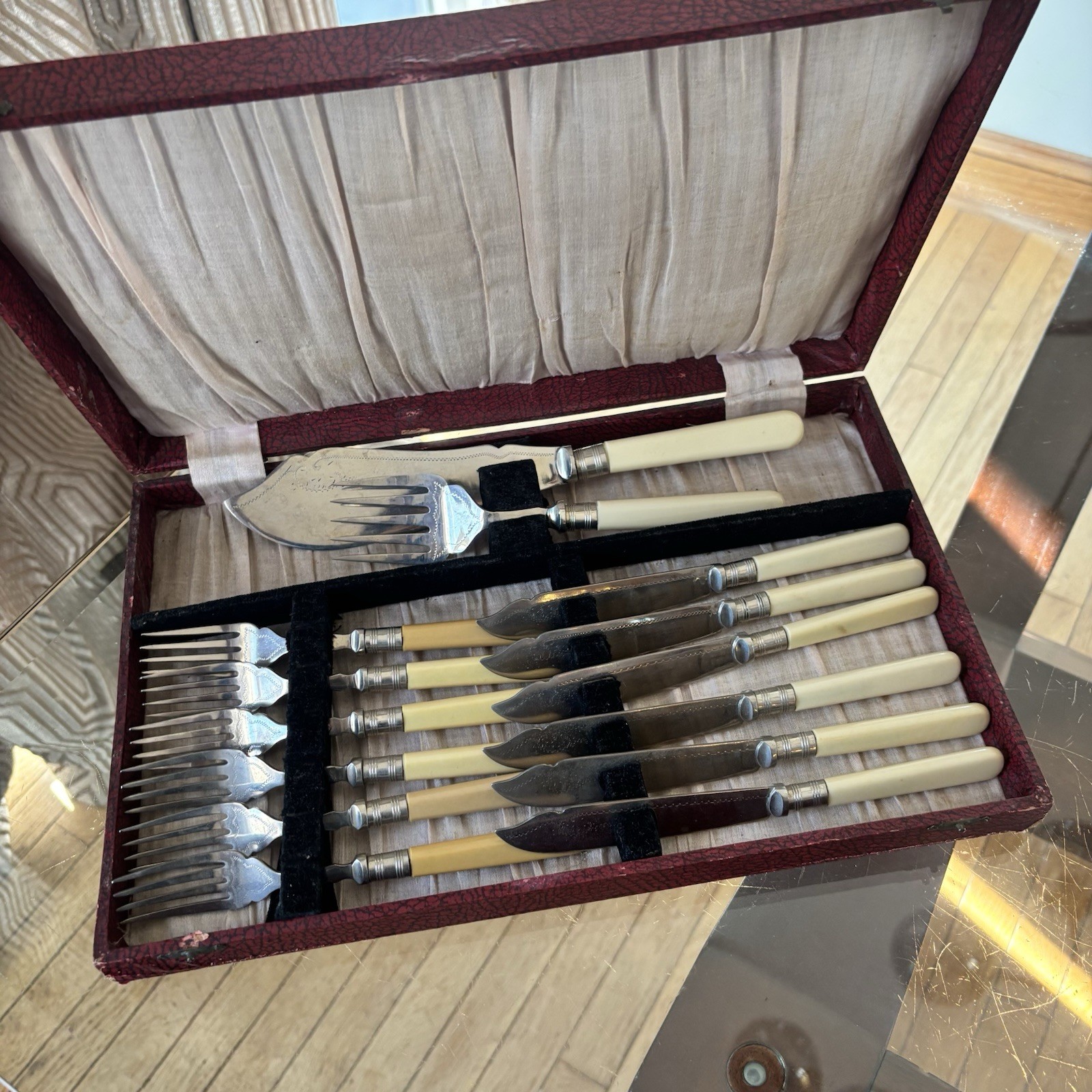 Sheffield Bakelite Stainless Steel 14 Piece Fork Knife Serving Set Original Case