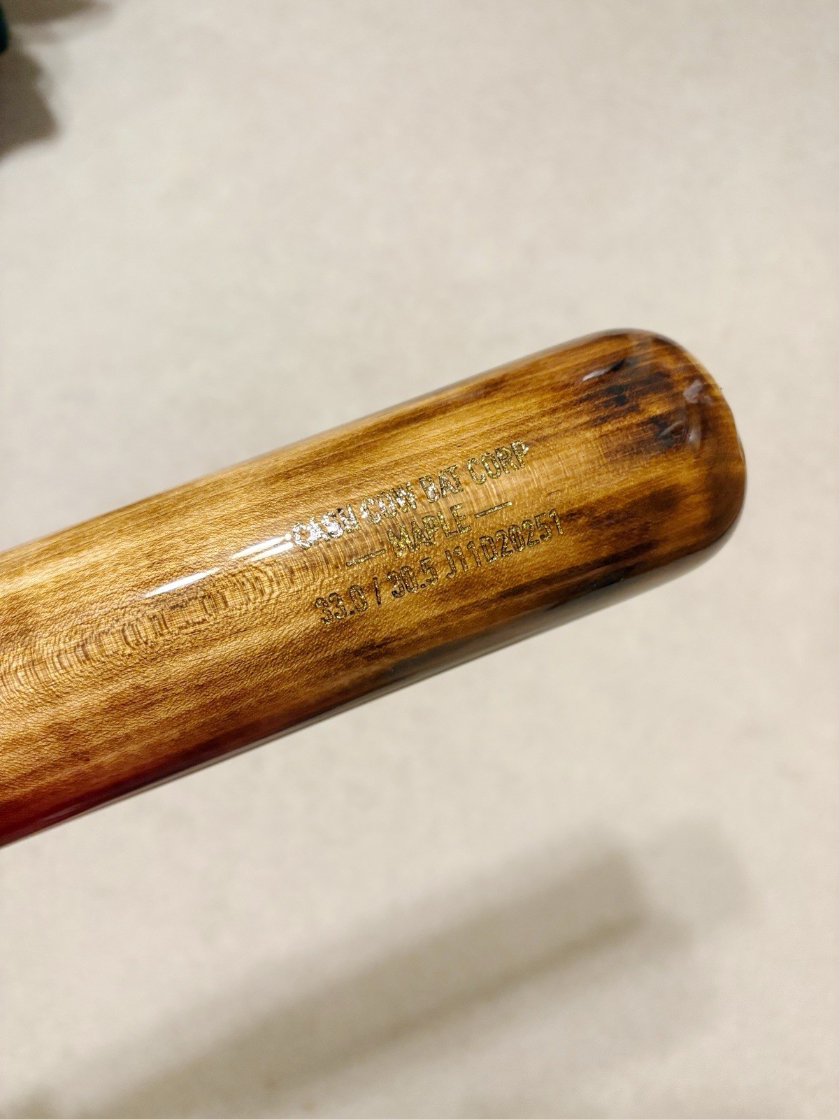 Hybrid Handle Maple Wood Baseball Bat 33in 30.5oz. Full Tapered Flame Treated