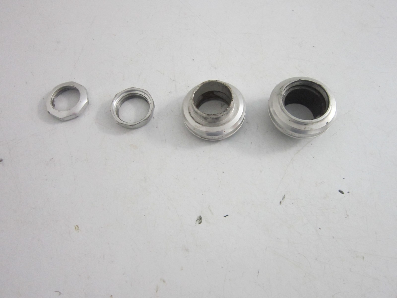 Avocet 1" threaded sealed bearing headset