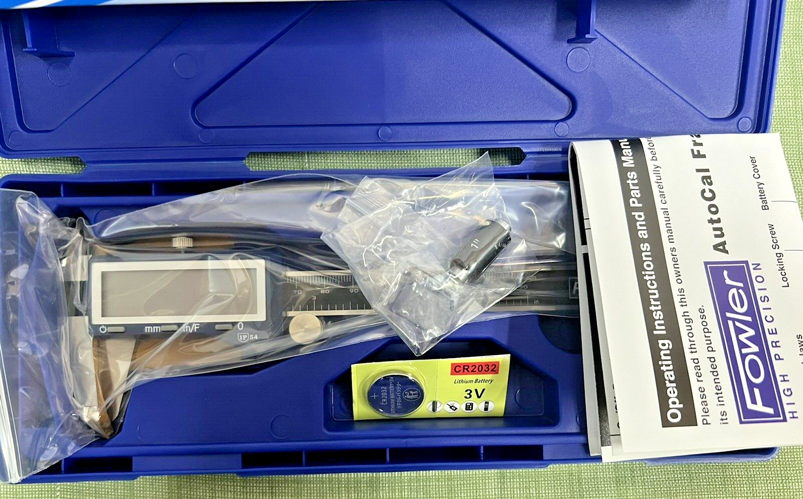 NEW Fowler 54-103-006-0 Electronic Caliper 0-6"/150mm Range, .0005"/0.01mm