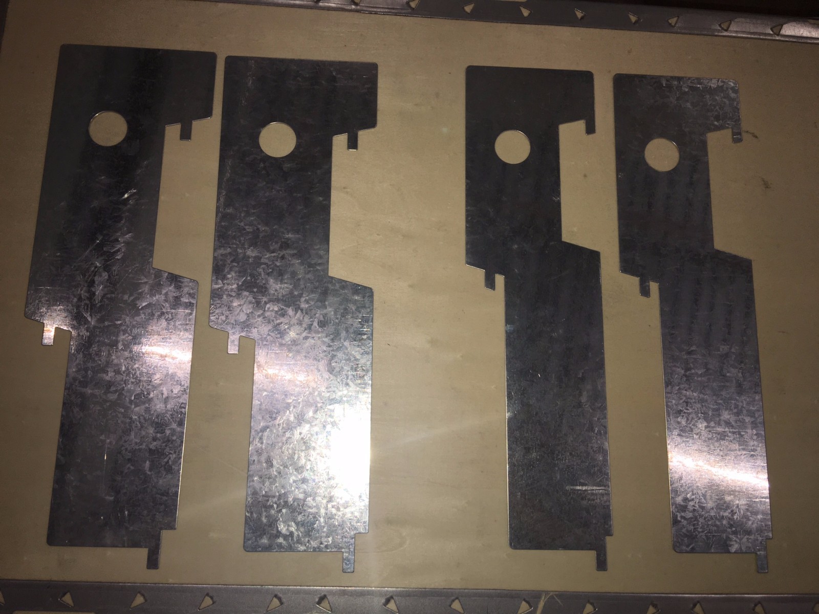 GENESIS BOTTLE SHIM KIT TO CONVERT 20OZ AND 16.9OZ SLOTS