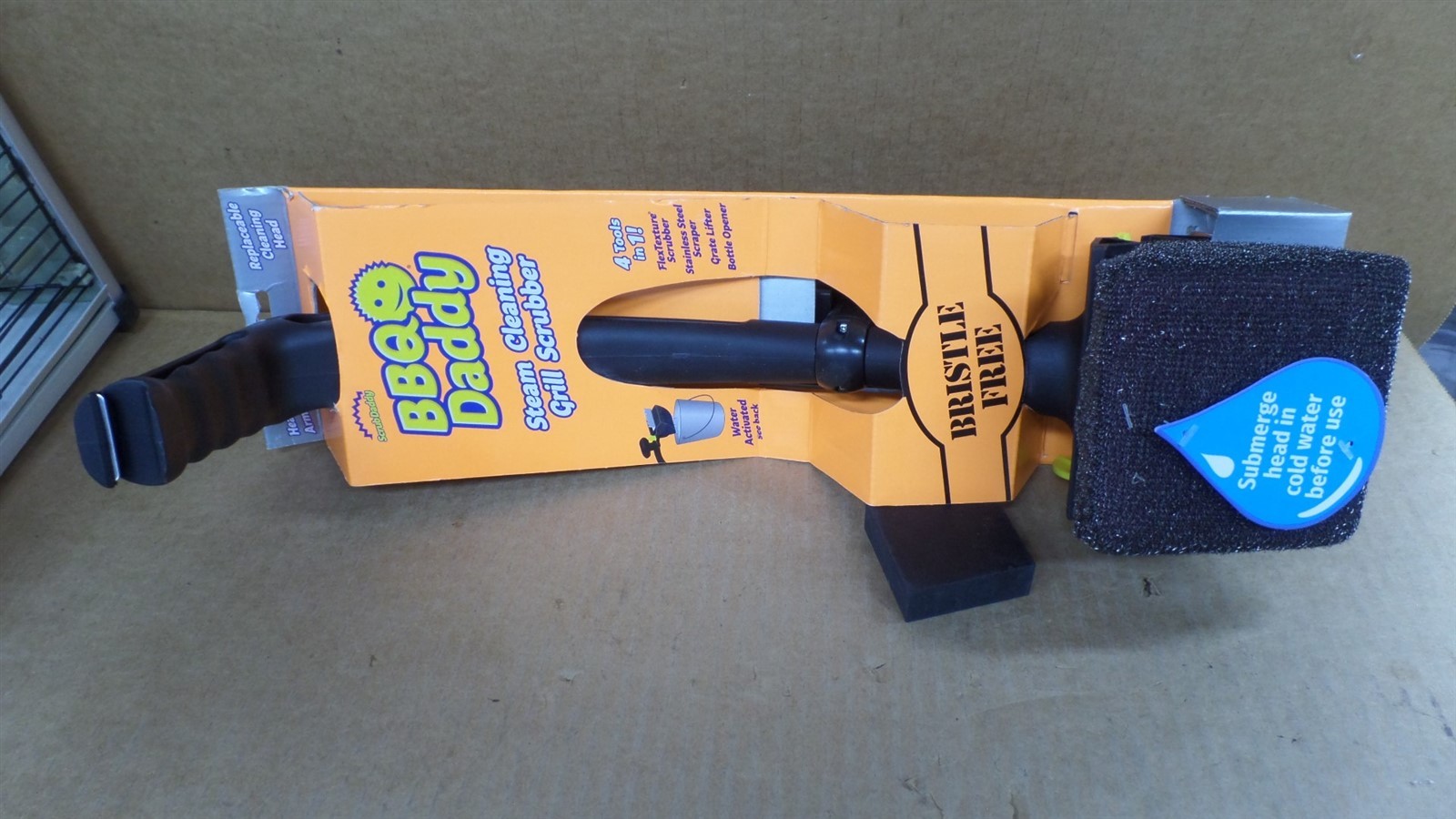 SCRUB DADDY 810044131147 BBQ DADDY GRILL BRUSH BRISTLE STEAM CLEANING SCRUBBER
