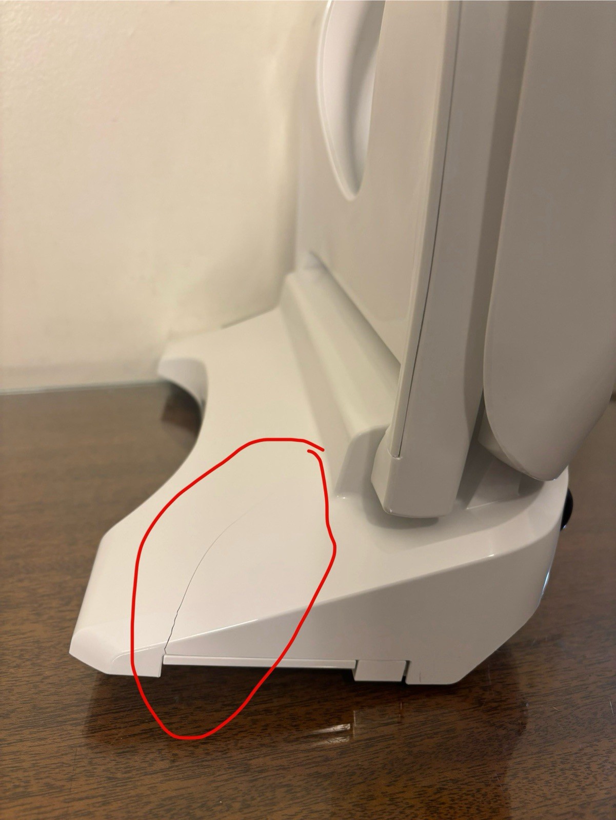 TOTO WASHLET K300 Plastic Toilet Seat, White - SW3036R01 - MINOR CRACK