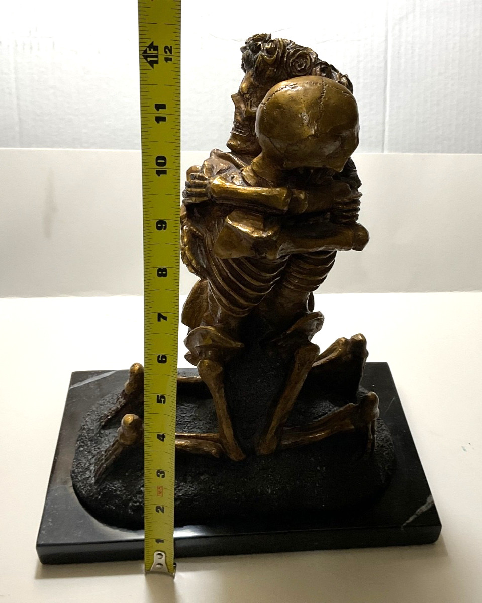 Love Never Dies Gothic Skeleton Marble Cinco de Mayo Decor