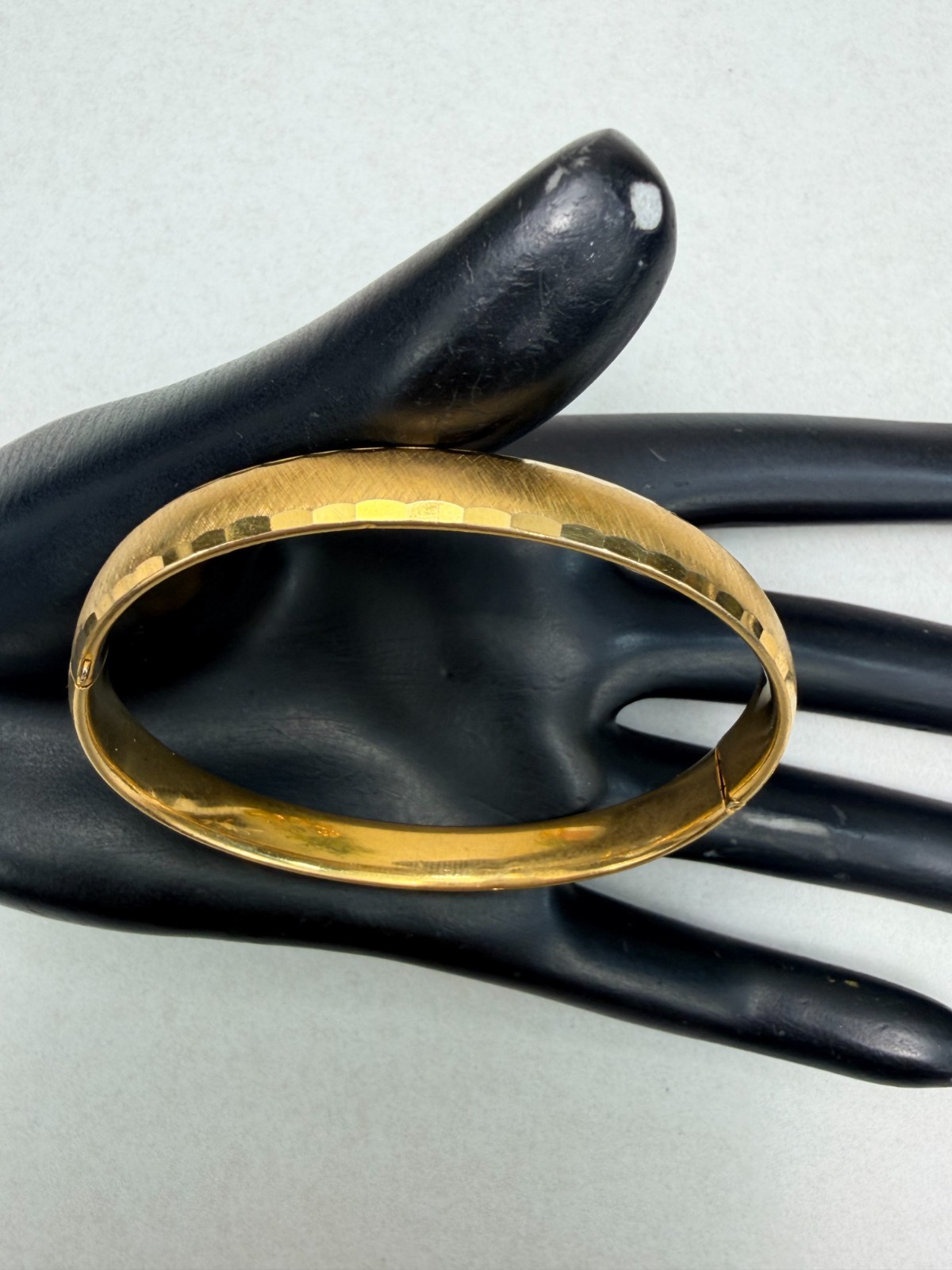 Vintage GF Narrow Bangle Bracelet Gold Filled Hinged Classic