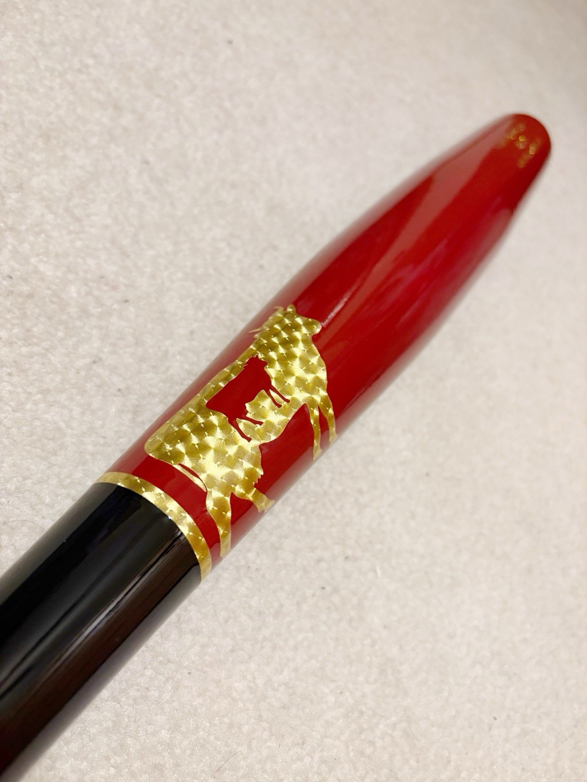 Hybrid Handle Torpedo Maple Wood Baseball Bat 33in 29.5oz. Black / Gold / Red