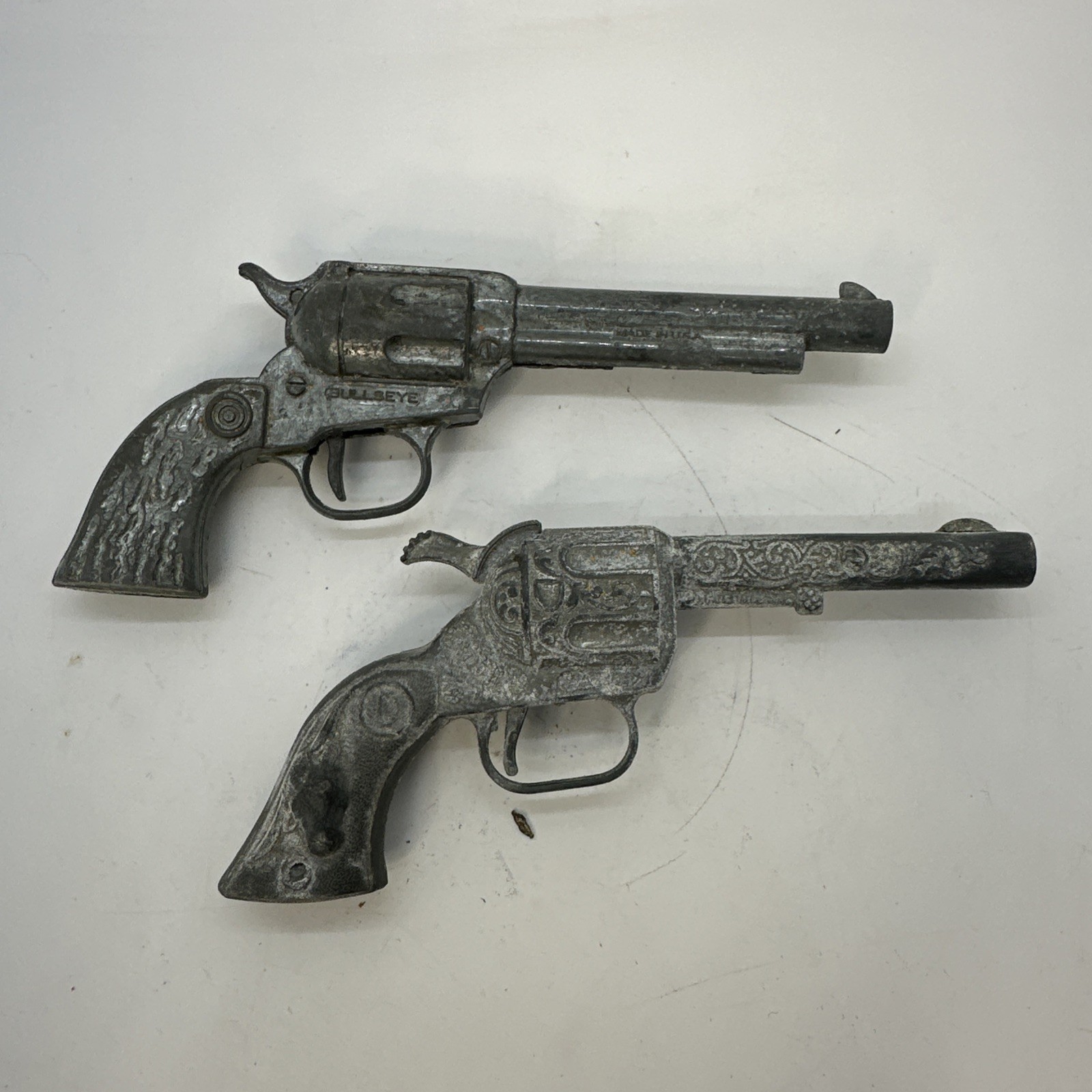 Vintage Bronc Circle D & Daisy Bullseye Cap Gun Pistol Revolver 1950's USA