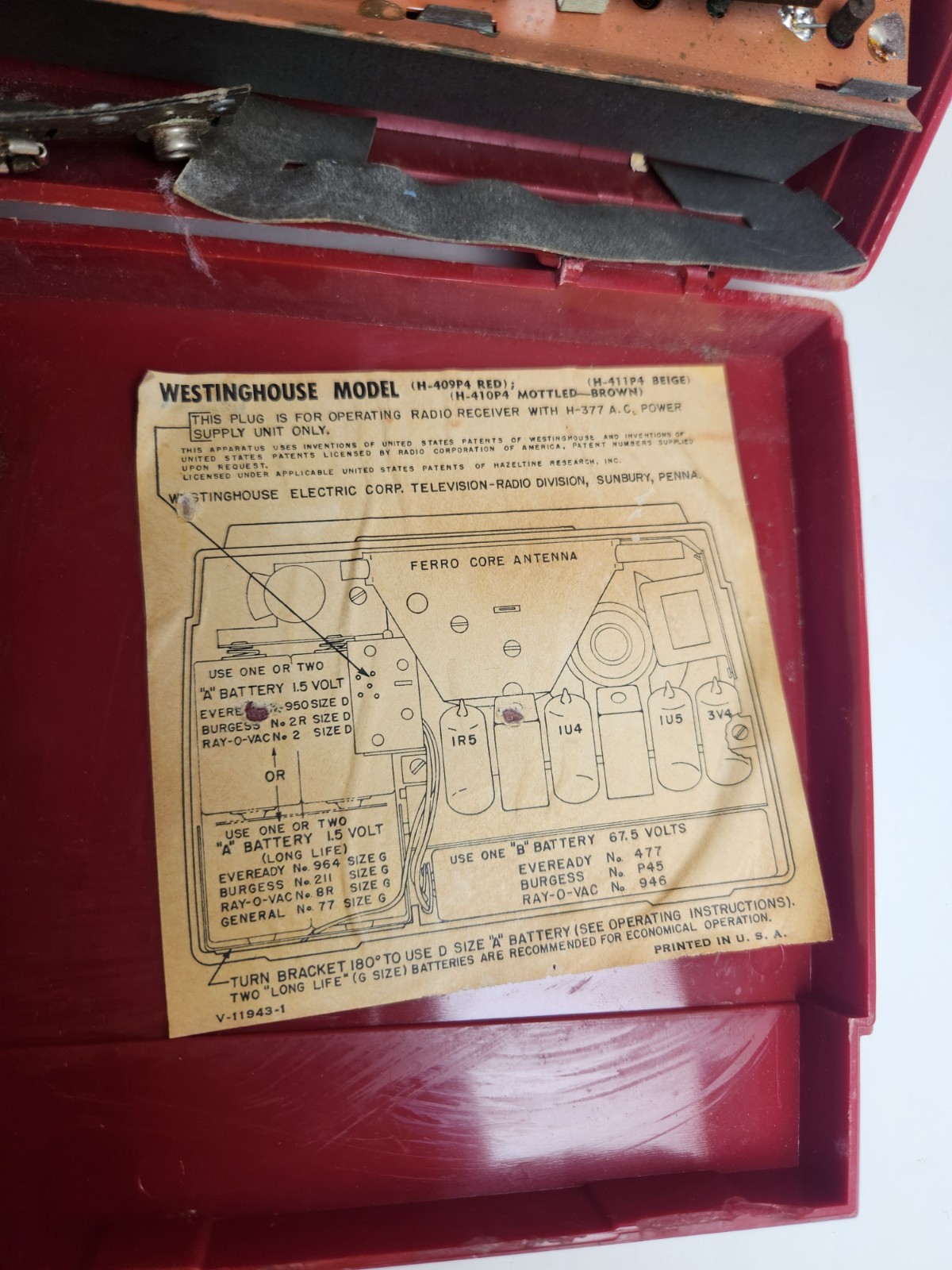 Vintage Westinghouse H409P4 Red Portable Tube Radio Mid Century Atomic Retro