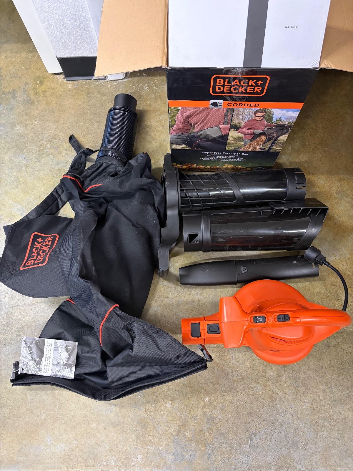 BLACK+DECKER BEBL7000 3-in-1 VACPACK 12A Leaf Blower/Vacuum/Mulcher-Black/Orange