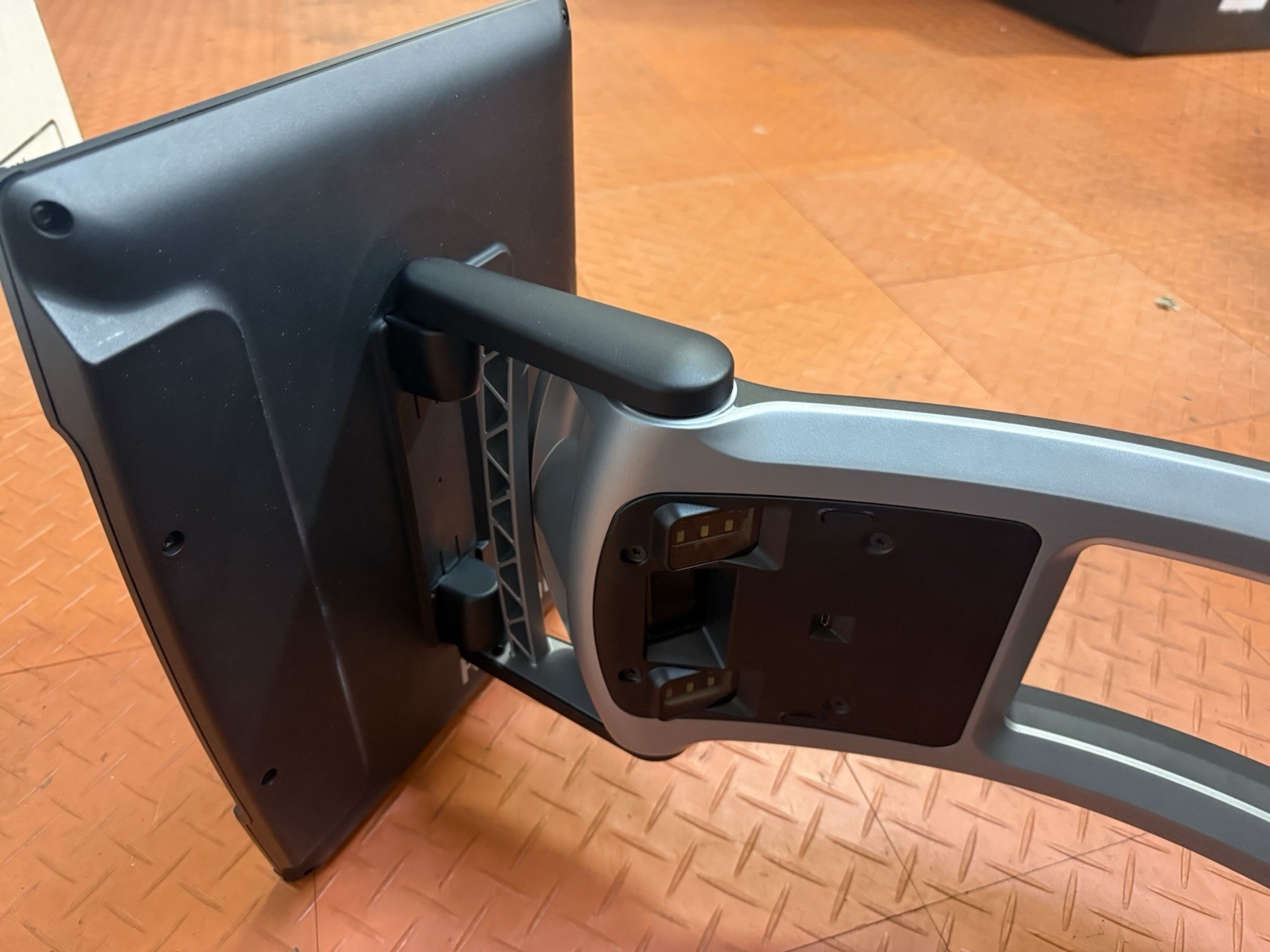 Humanware Reveal 16 Full HD Digital Video Magnifier With Rolling Case