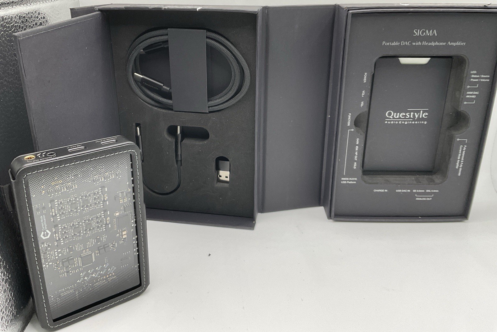 Questyle Sigma Portable DAC & Headphone Amplifier With Questyle Magnetic Case