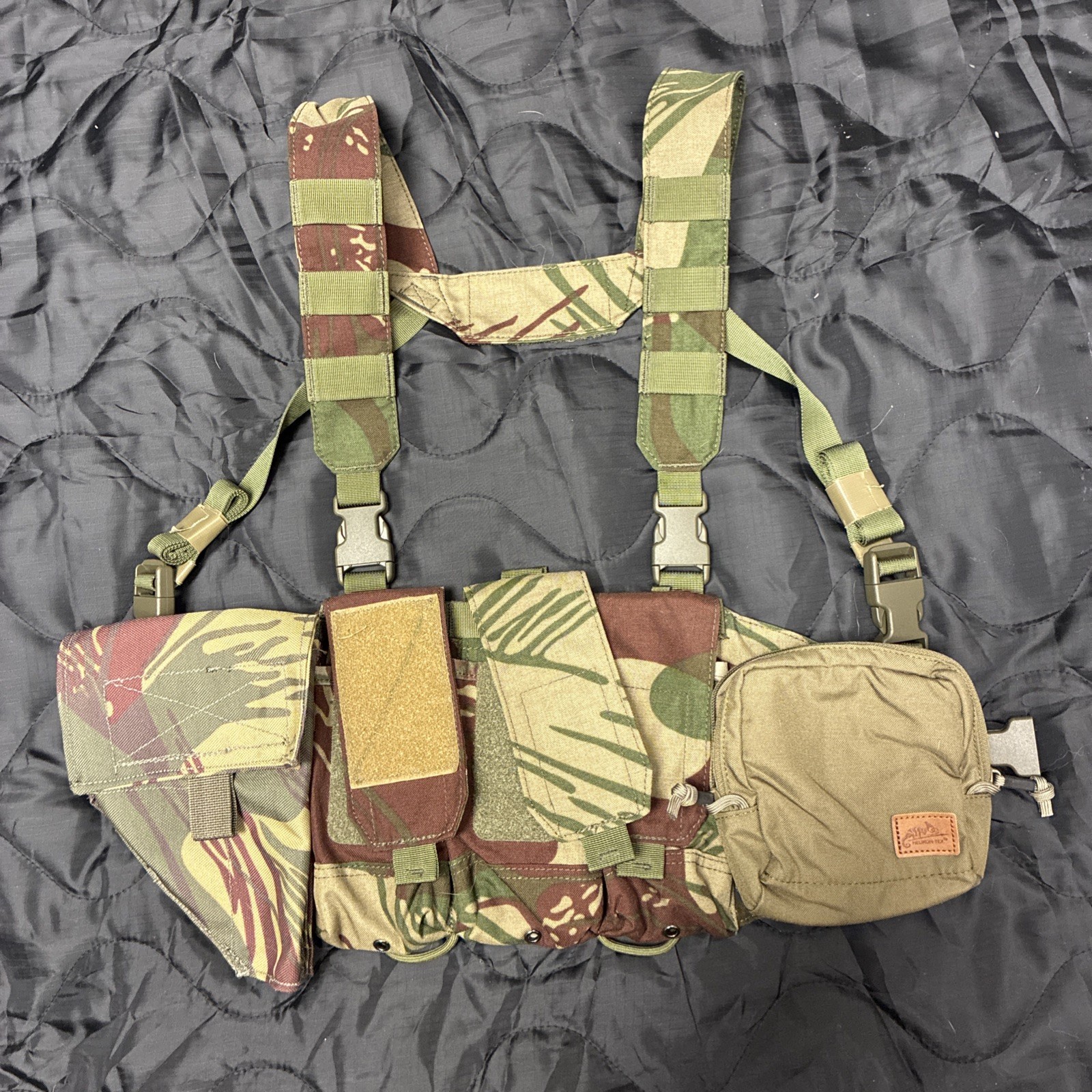 Helikon-Tex Chicom Chest Rig - Extra Pouch - Custom Holster - Rhodesian Camo