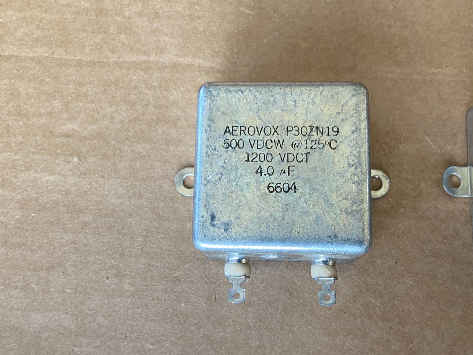 NOS PAIR Aerovox 4 uf 600v Bathtub Oil Capacitors TEST GOOD Vintage 1960s (Qty)