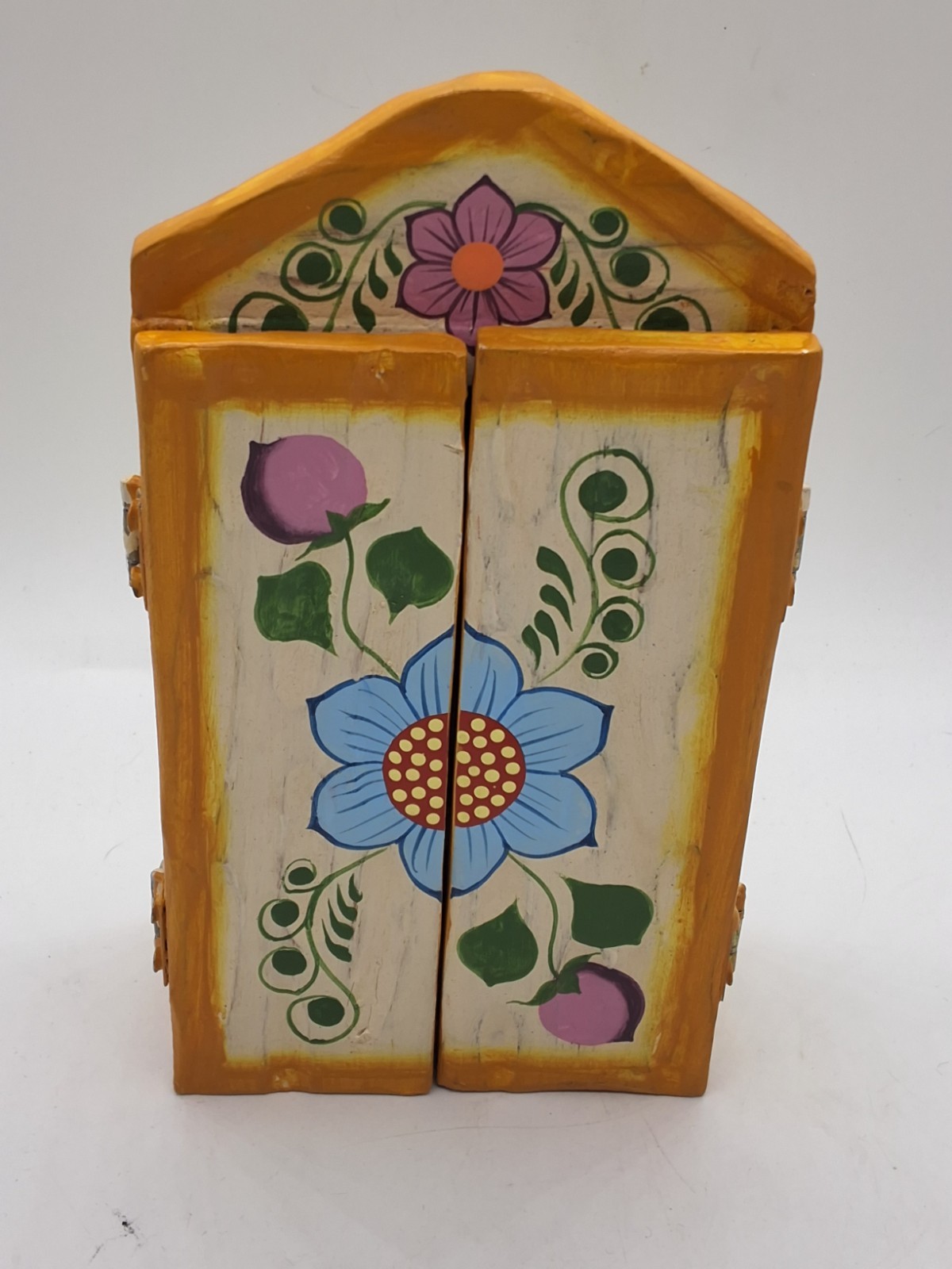 Handmade Vintage Peruvian Retablo "Floreria" Flower Shop Diorama Ayacucho, Peru