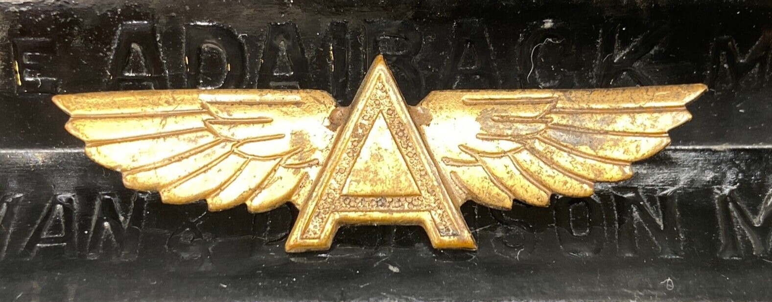 Vintage Flying A gasoline wings pin A. E. Co, Utica New York 2" wings