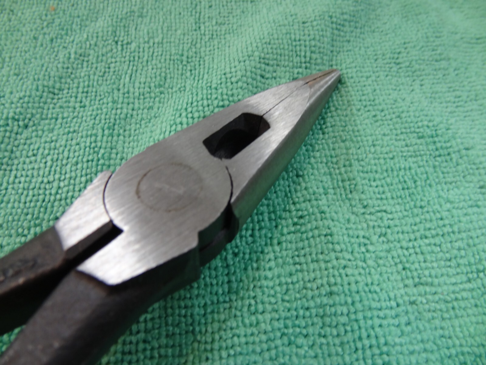 Klein Tools D203-8 Pliers, Needle Nose Side-Cutters 8-Inch - FREESHIPPING!