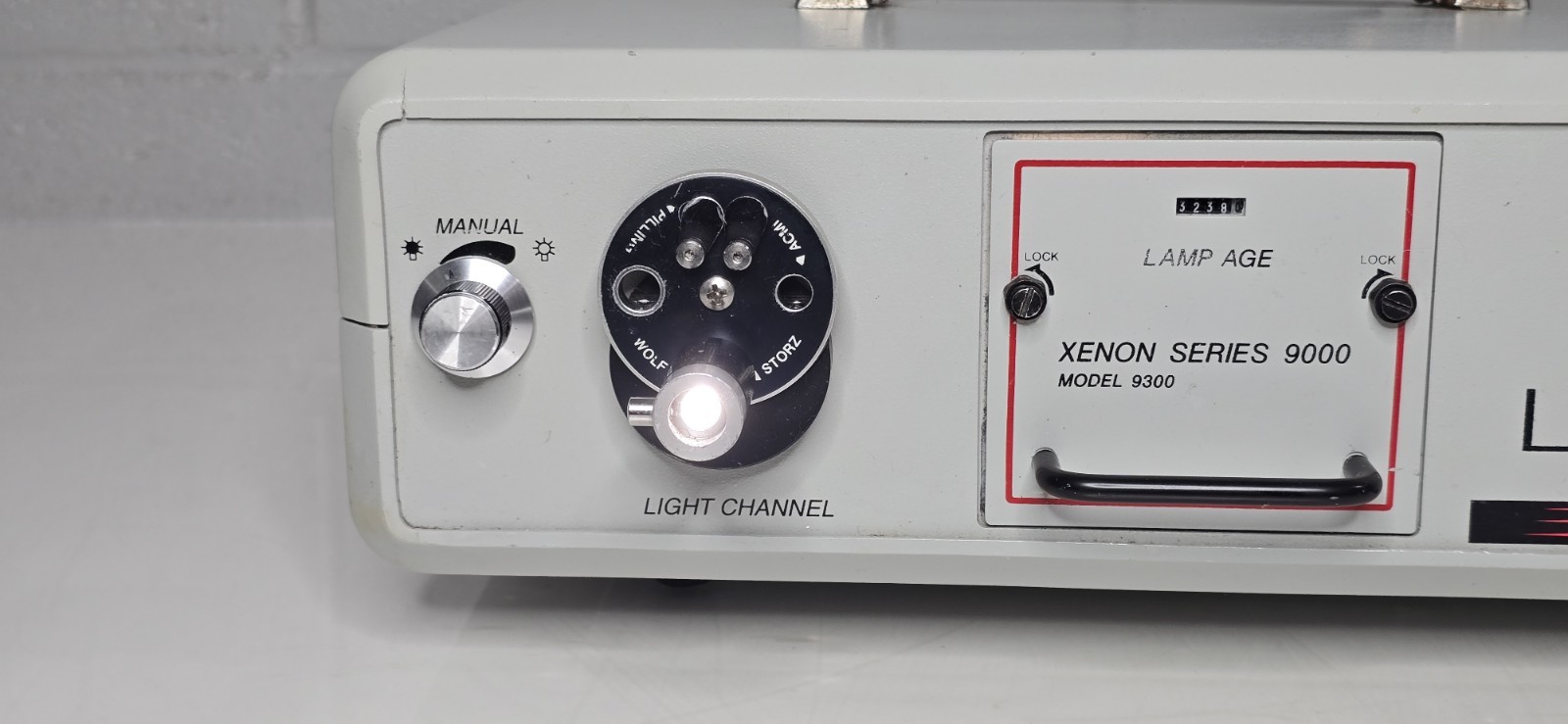 Luxtec 9300 Xenon Series 9000 Light Source