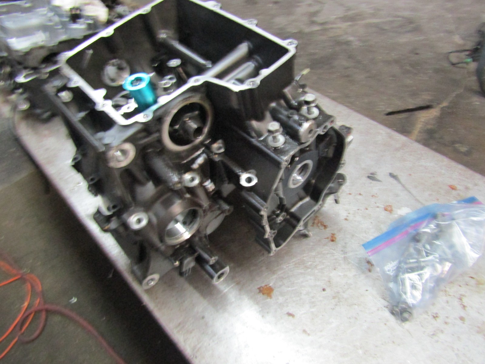 USED OEM 2017 - 2020 Yamaha Crankcase Assembly Halves YZF-R6 R6 BN6-15100-09-00