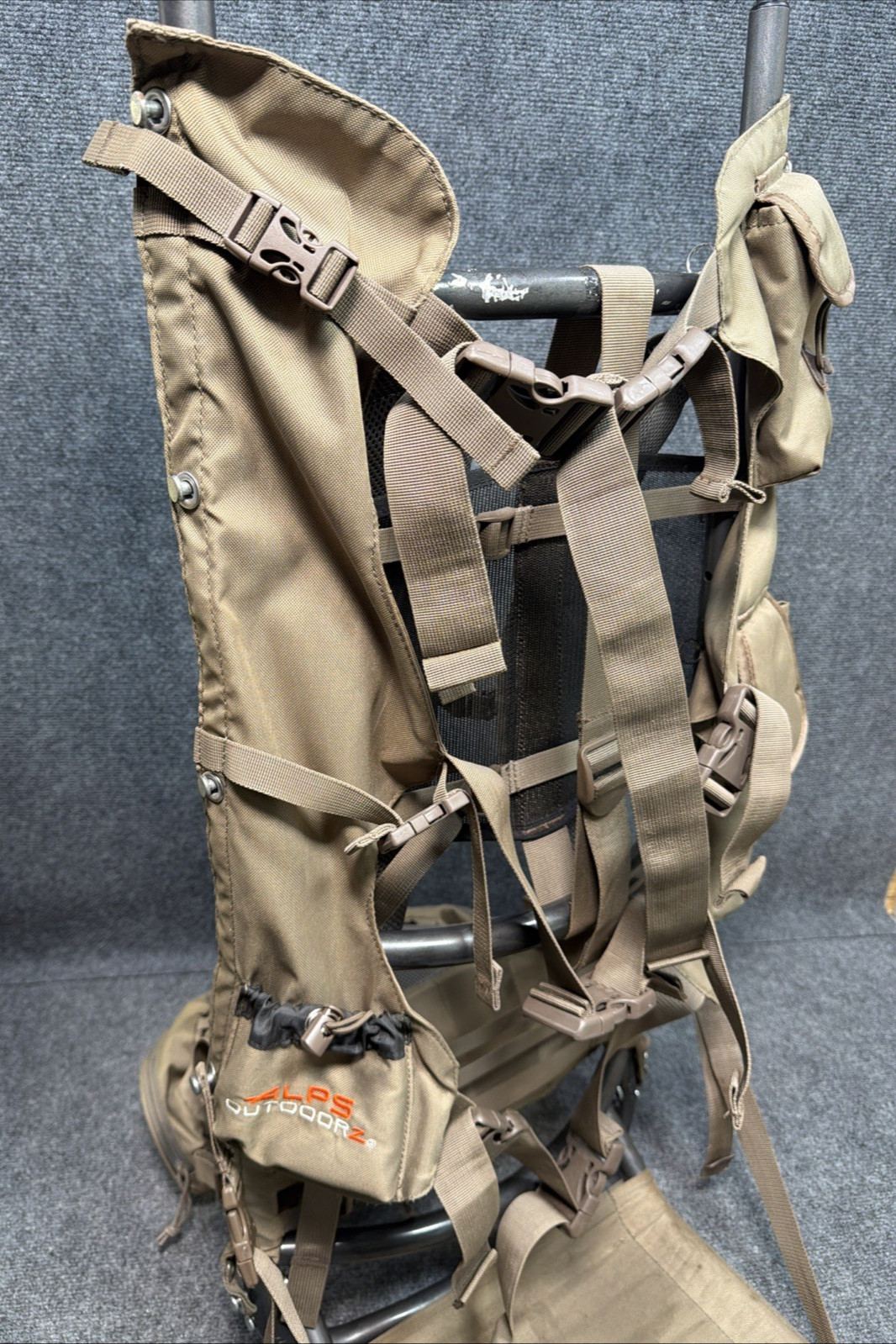 ALPS Outdoorz Commander External Telescopic Frame Hiking Camping Hunting