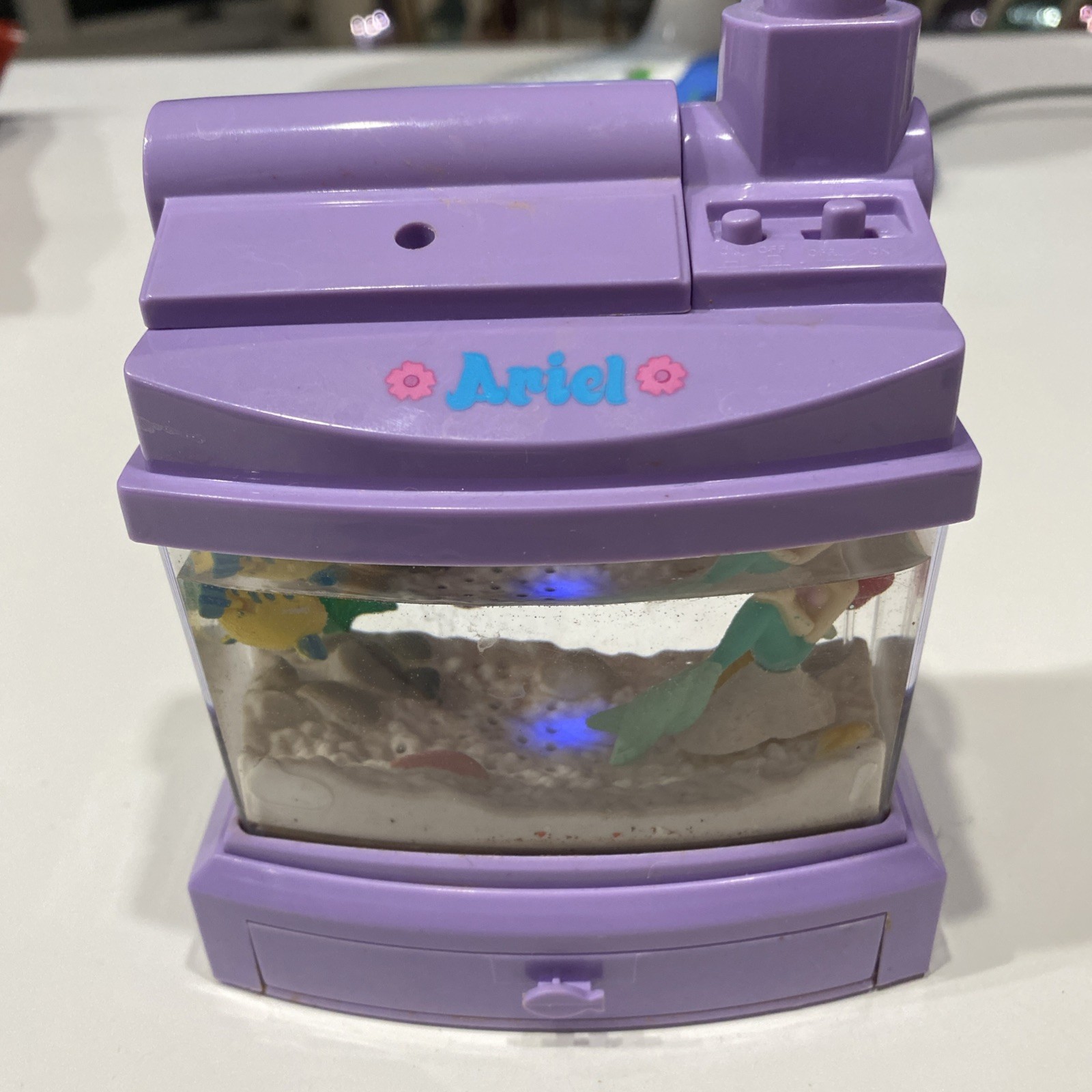 ARIEL DISNEY VTG Y2K 90s TINY TANKS AQUARIUM Desk Tank Real Water Floating Fish