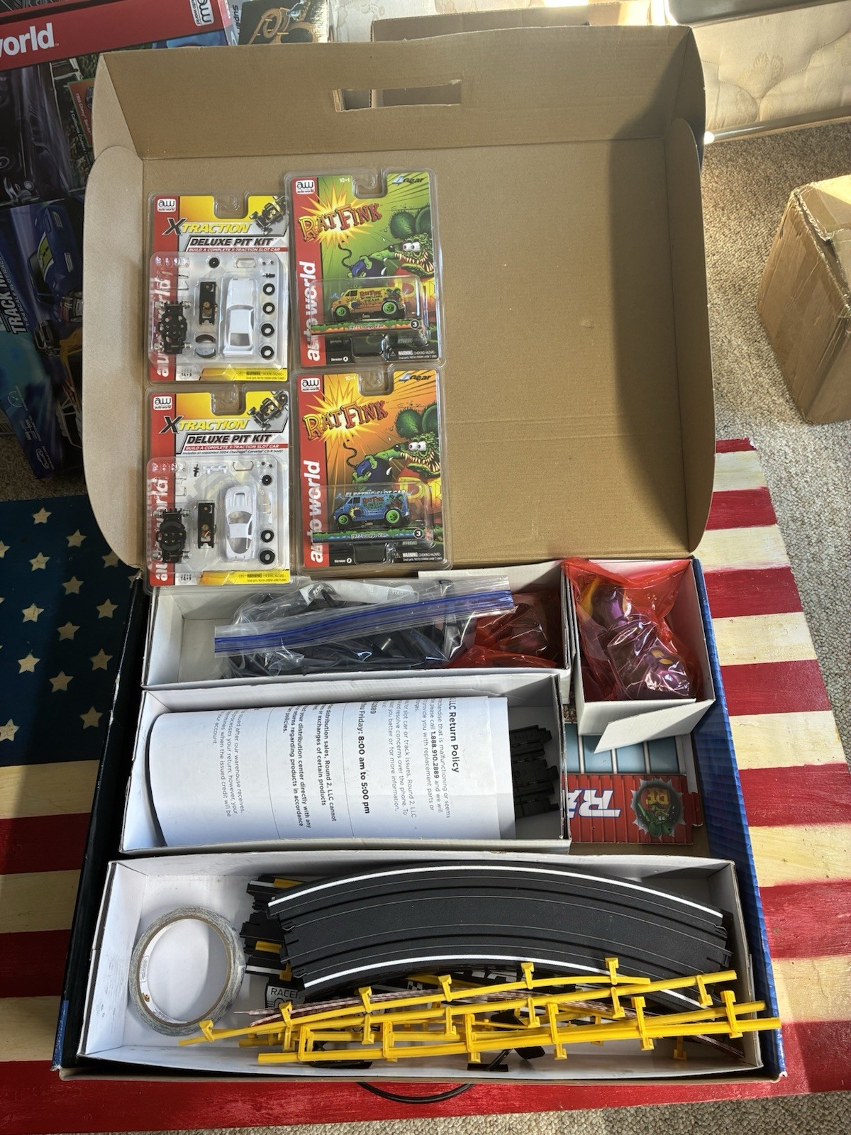 Auto World Rat Fink Racing Slot Race Set Scale 1:64*** NOTE CHECK DESCRIPTION***