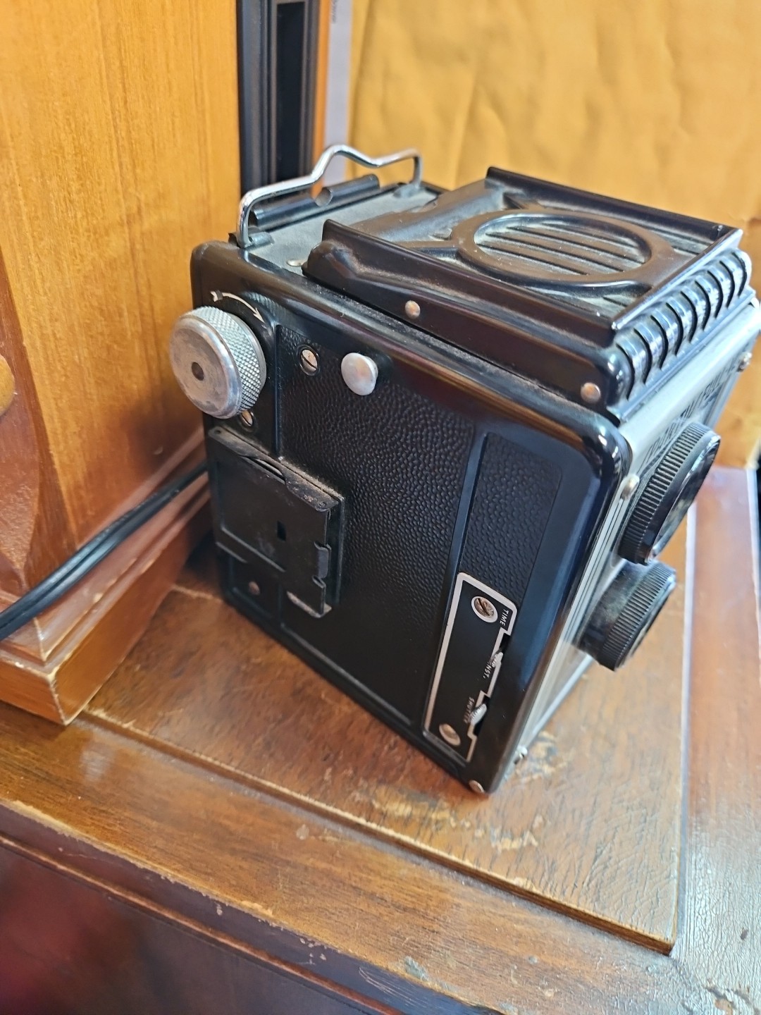 Vintage Spartus Full-Vue Box Camera 120 Film Top View Chicago Made In The USA