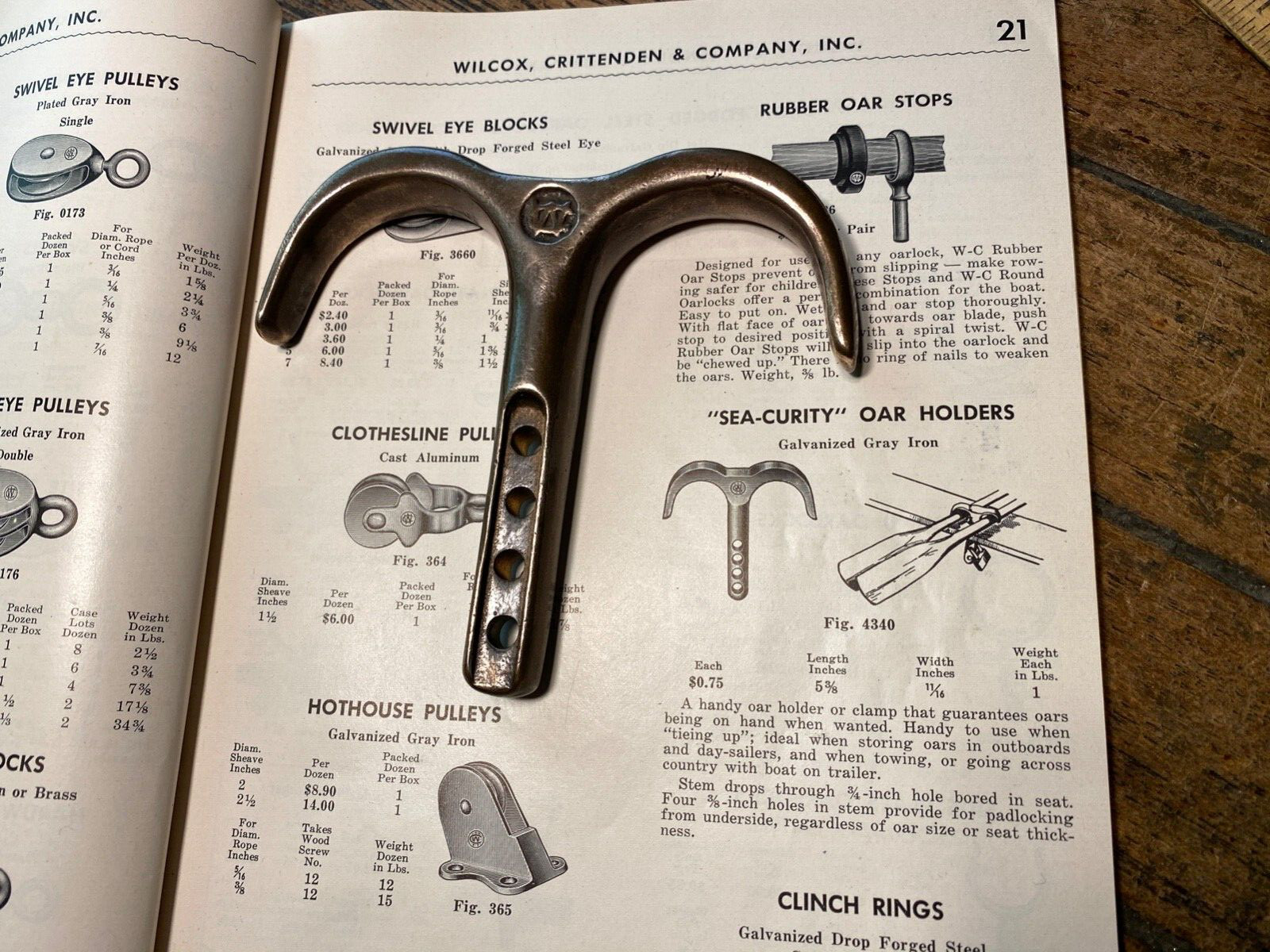 Wilcox Crittenden Sea-Security cast bronze oar locking device