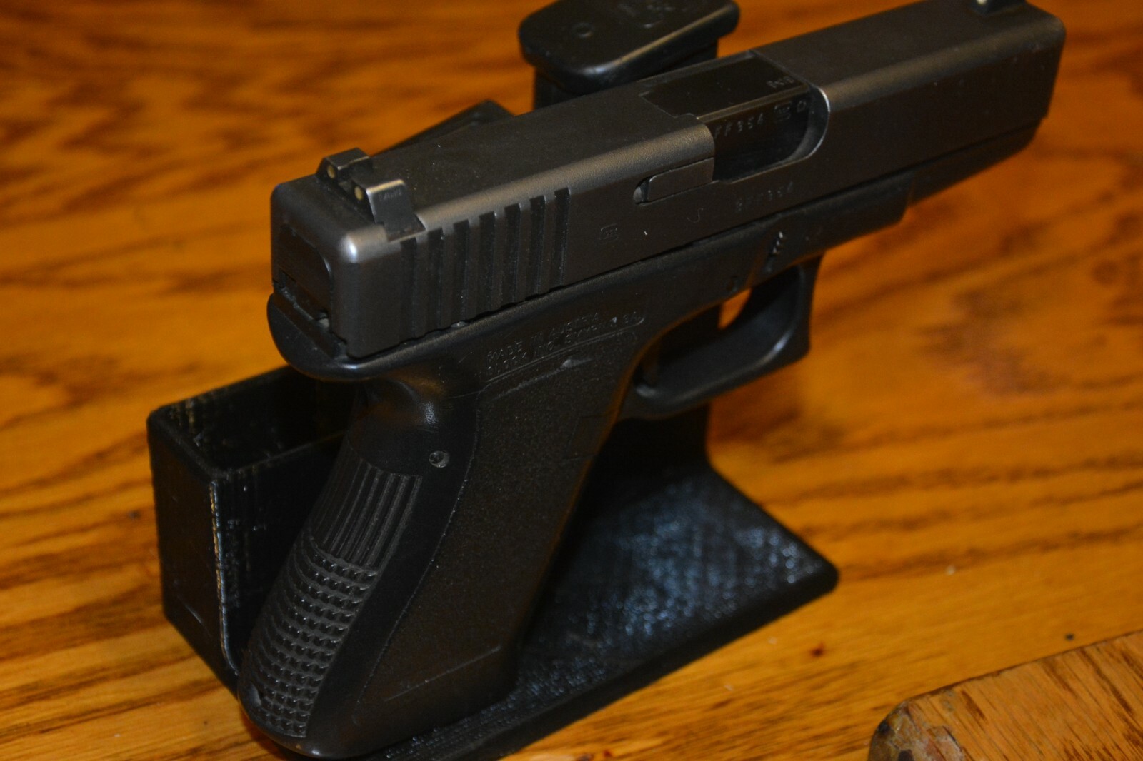 Pistol & Magazine Stand for Glock 17, 19 and 26 Handgun. Gun Storage Holder.