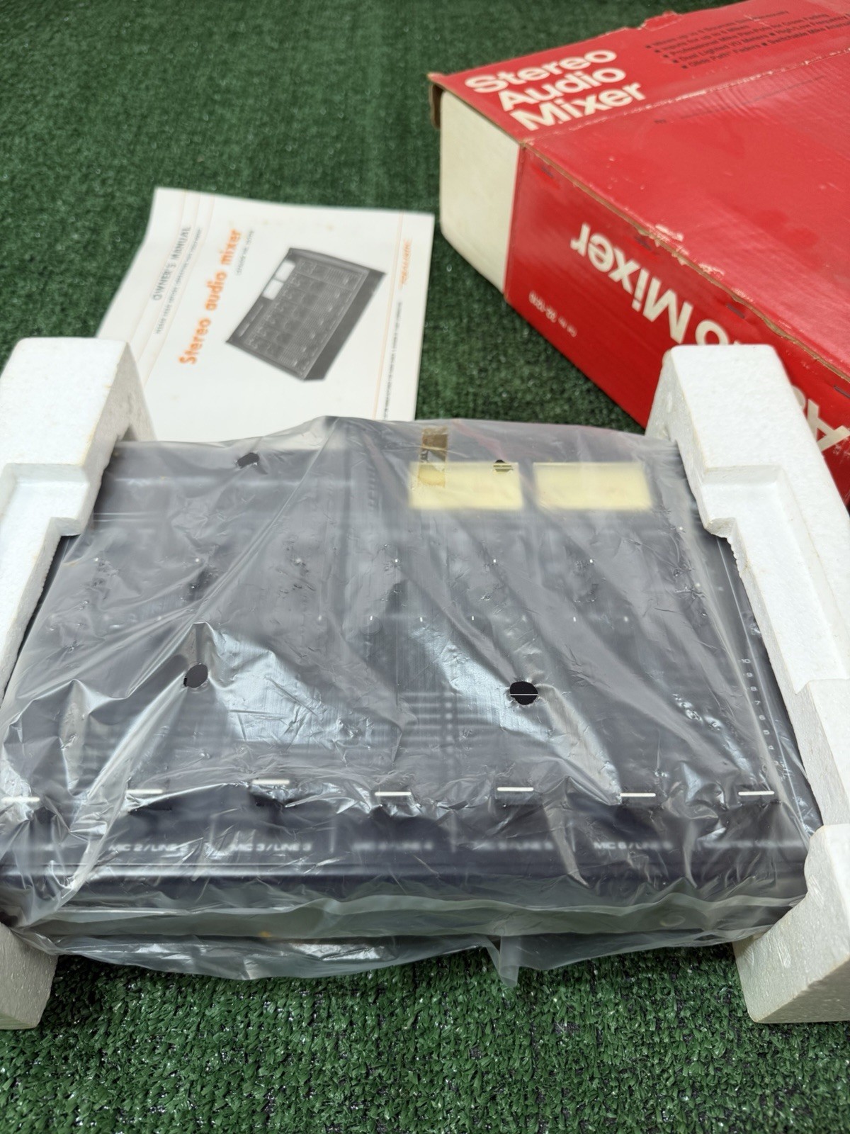 Vintage Realistic 32-1210 Stereo Audio Mixer BRAND NEW / NEVER USED