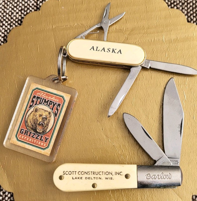 2 BARLOW pocketknives, Clean & Tight Blades. Advertising, w/ Key Chain.