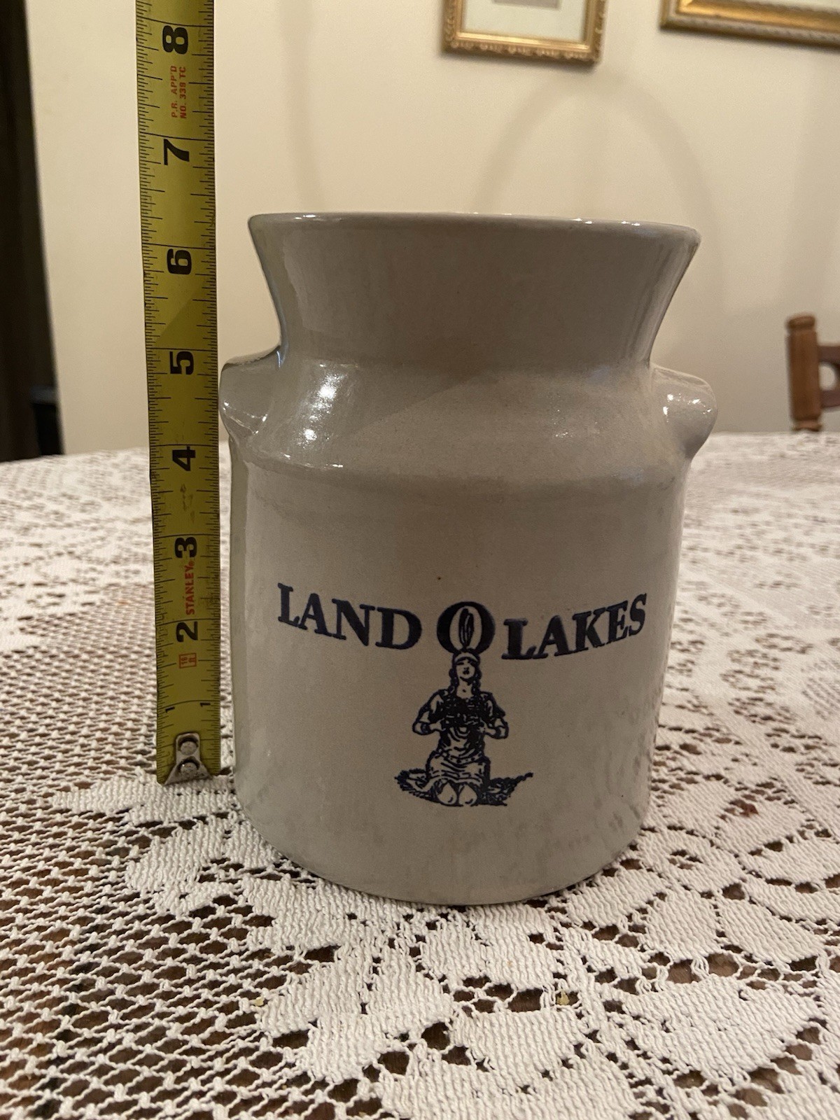 2000 Red Wing Land O Lakes Utensil Crock With Indian Maiden On It #1057/2000