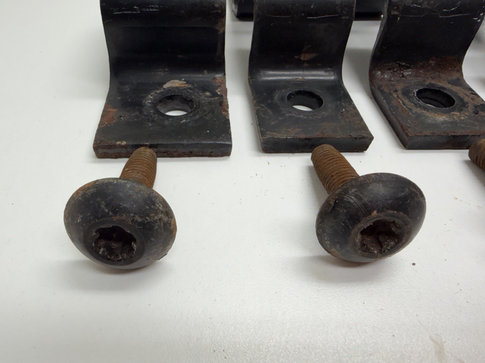 92 - 07 FORD VAN ECONOLINE E SERIES CLUB WAGON BENCH SEAT MOUNTING BRACKETS B22