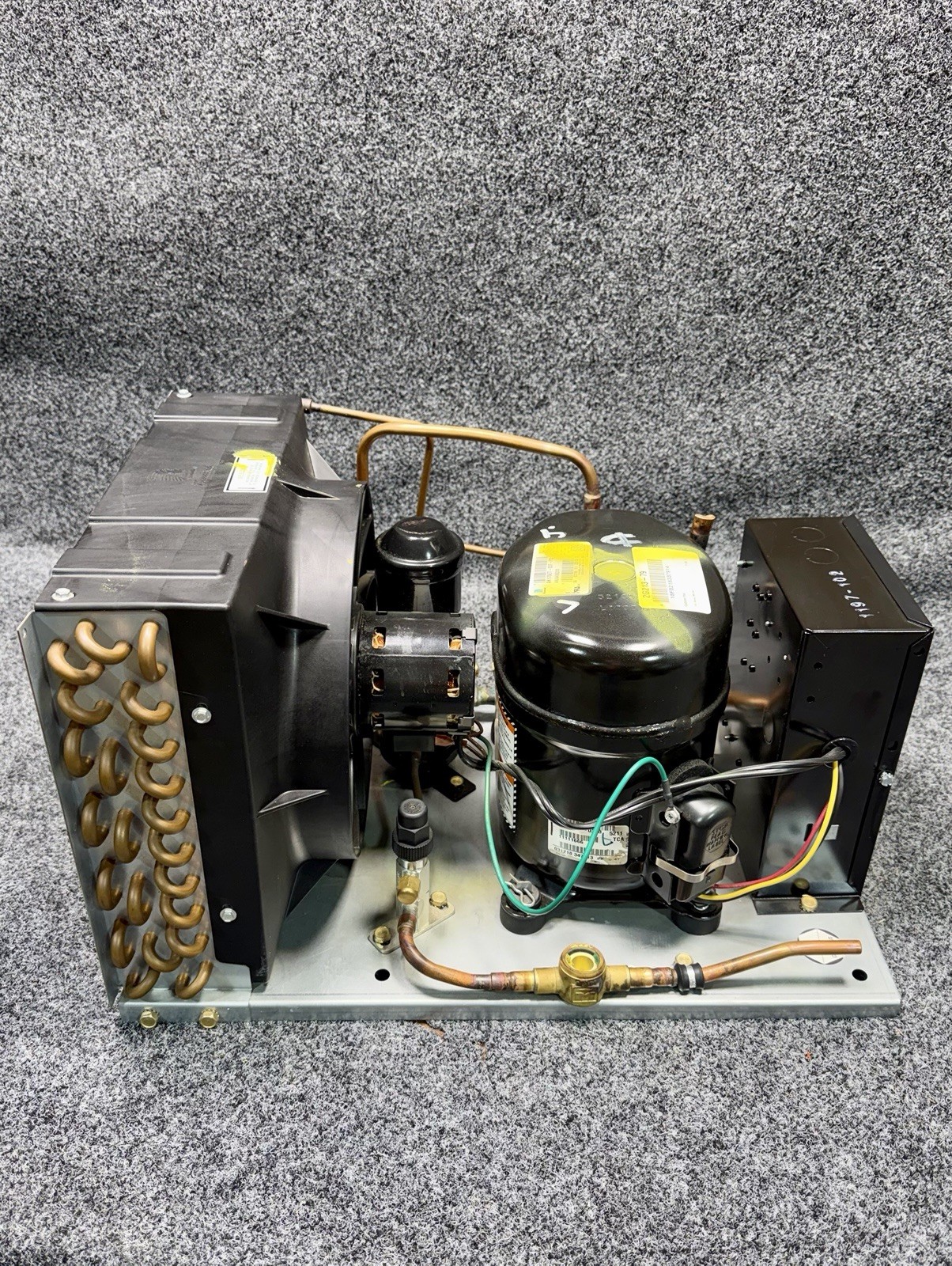 Tecumseh Celseon AKA9442ZNADJ Condensing Unit 1/2 HP, R-404A, 208-230V, 2G213-79